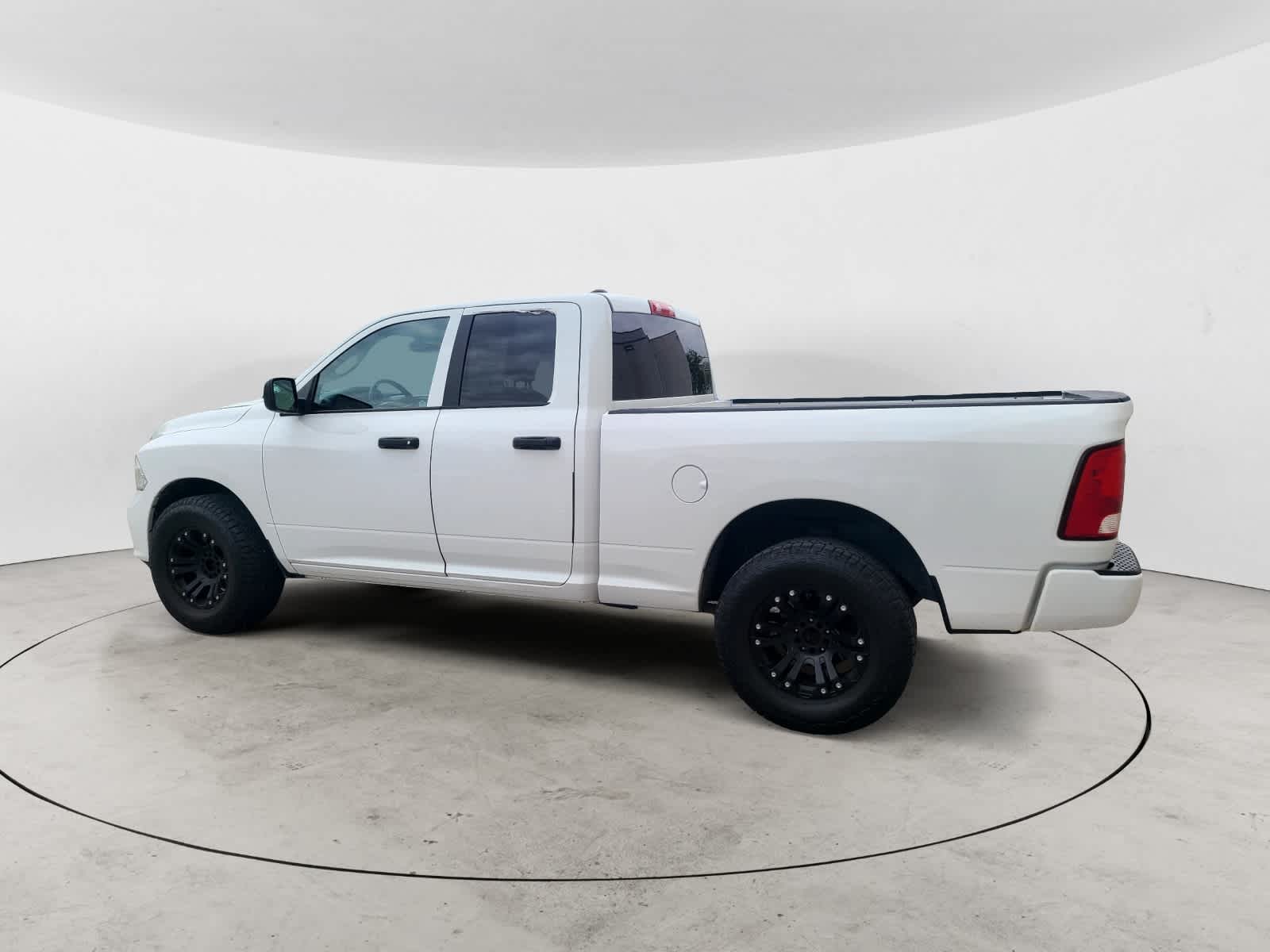 Thumbnail: 2019 RAM 1500 Classic - 5