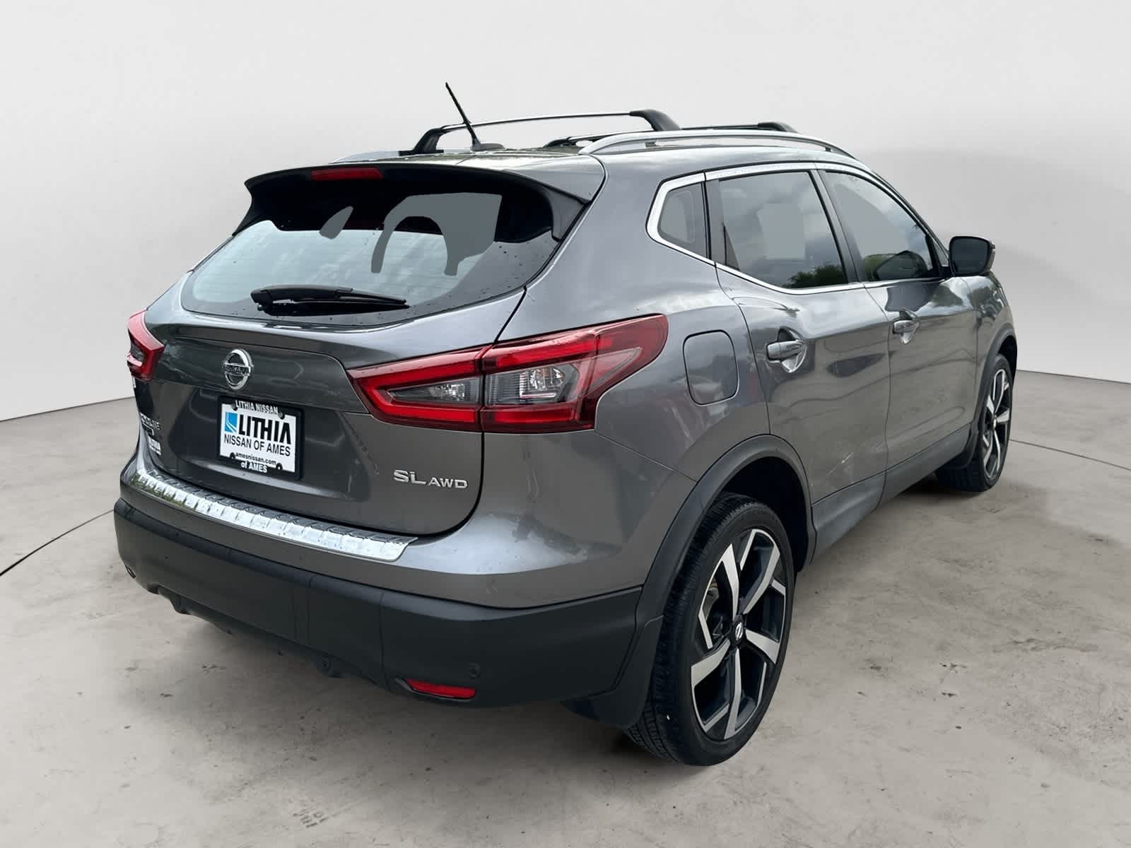 Thumbnail: 2020 Nissan Rogue Sport - 3