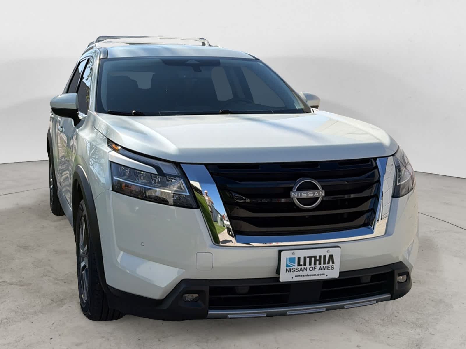 Thumbnail: 2023 Nissan Pathfinder - 6