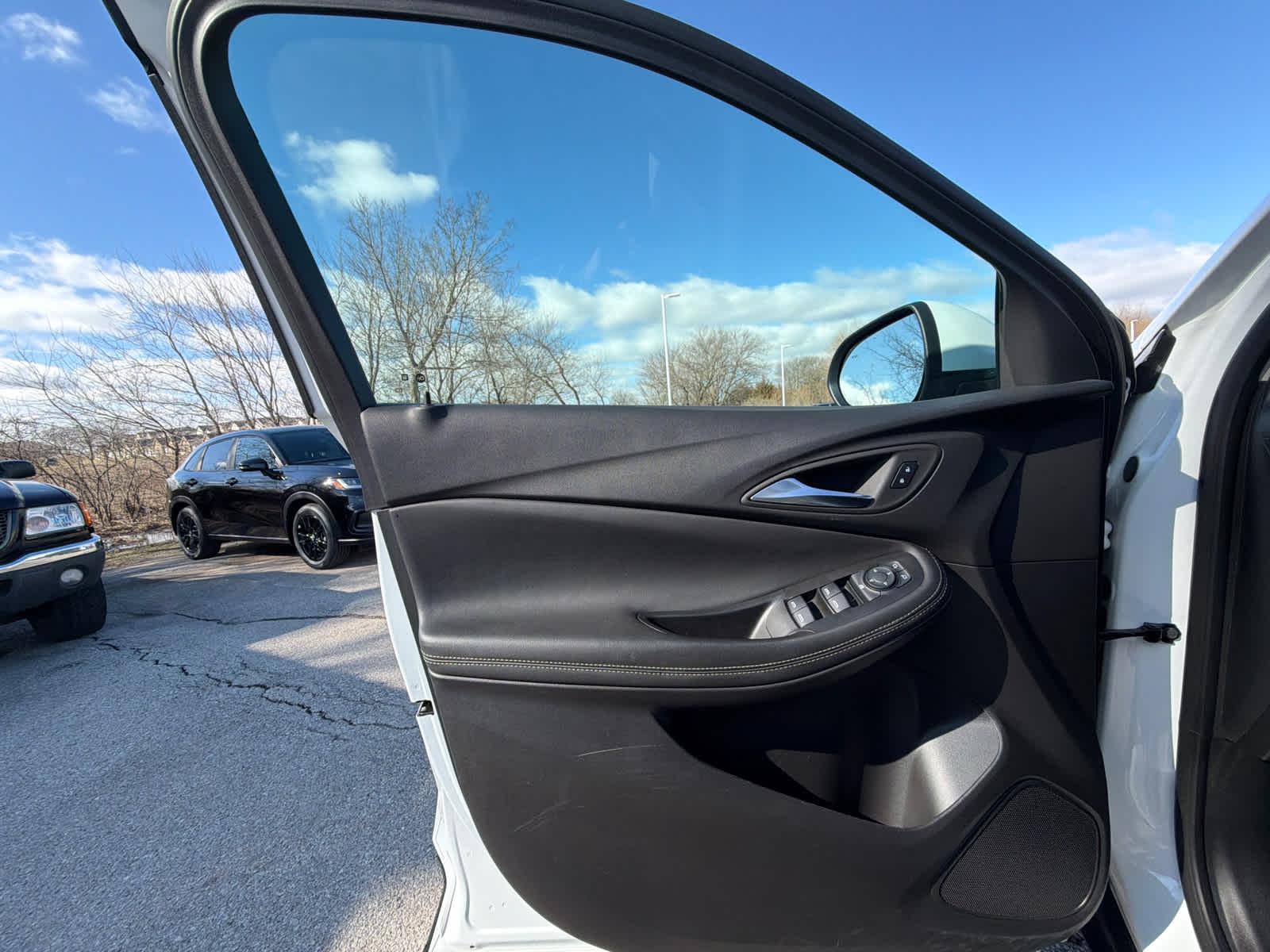 Thumbnail: 2023 Buick Encore GX - 15