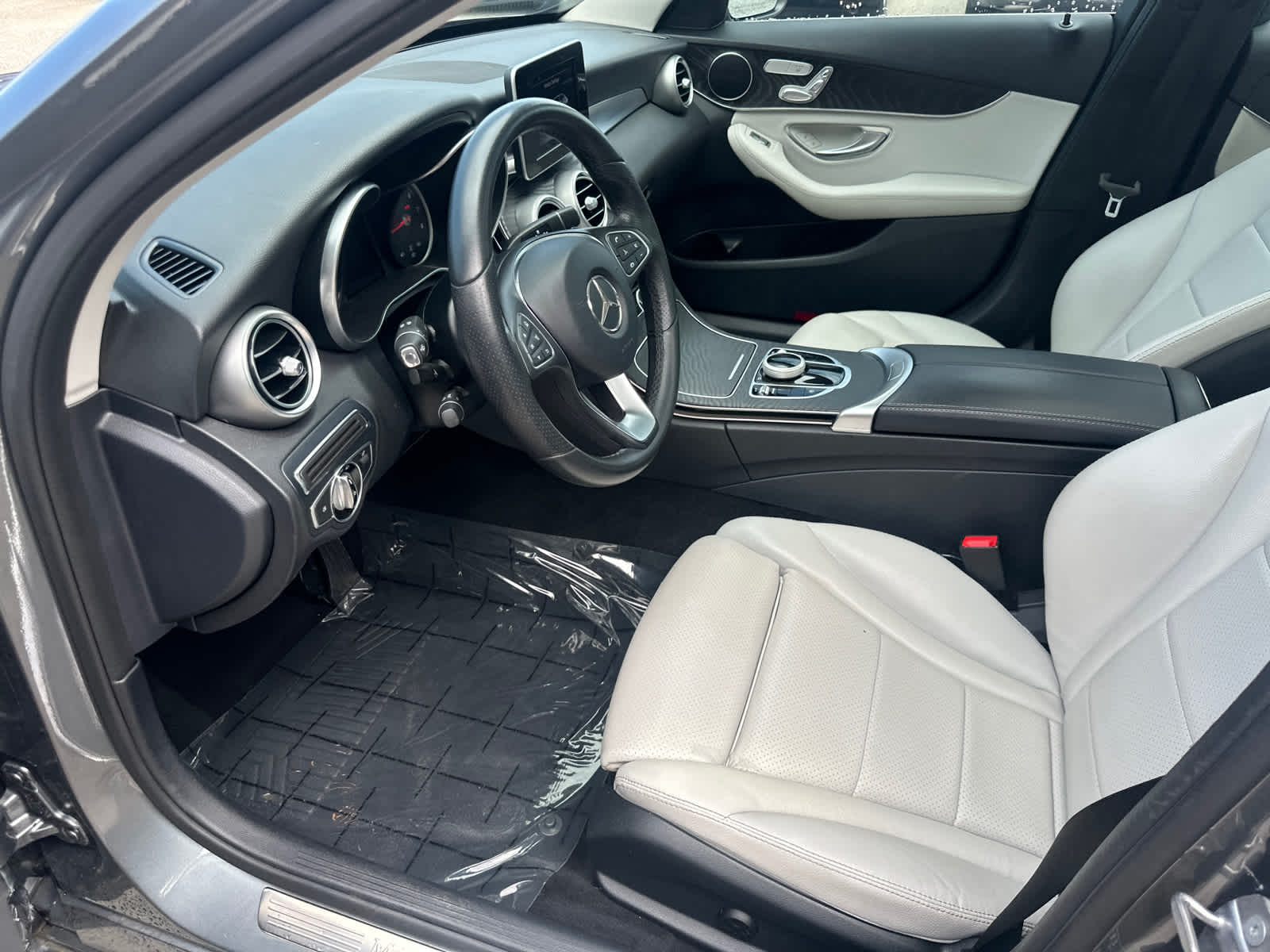 Thumbnail: 2017 Mercedes-Benz C-Class - 15