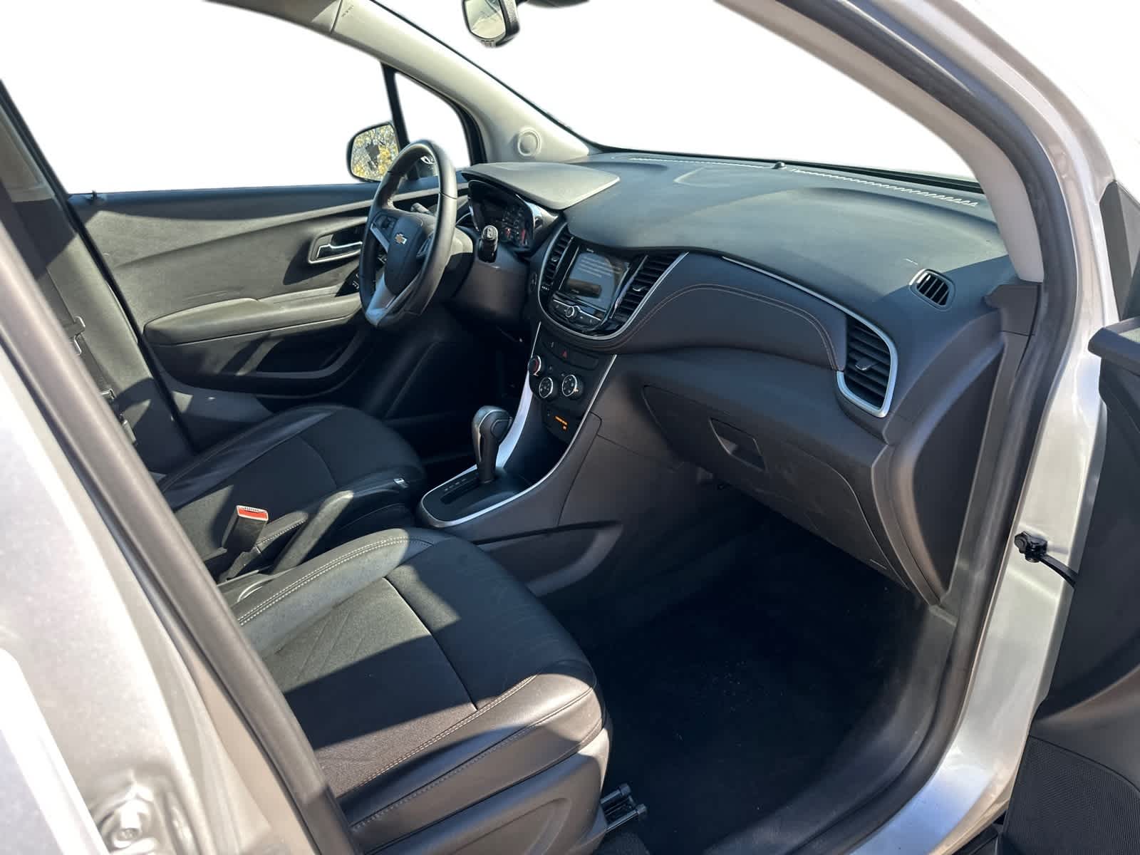 Thumbnail: 2019 Chevrolet Trax - 6