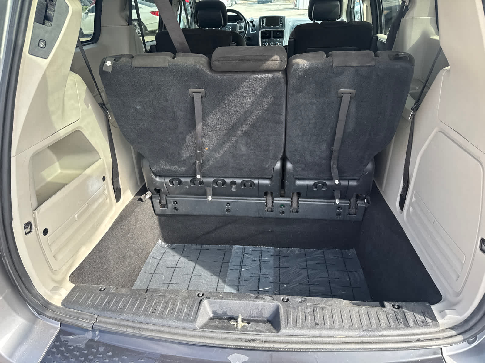 Thumbnail: 2016 Dodge Grand Caravan - 12