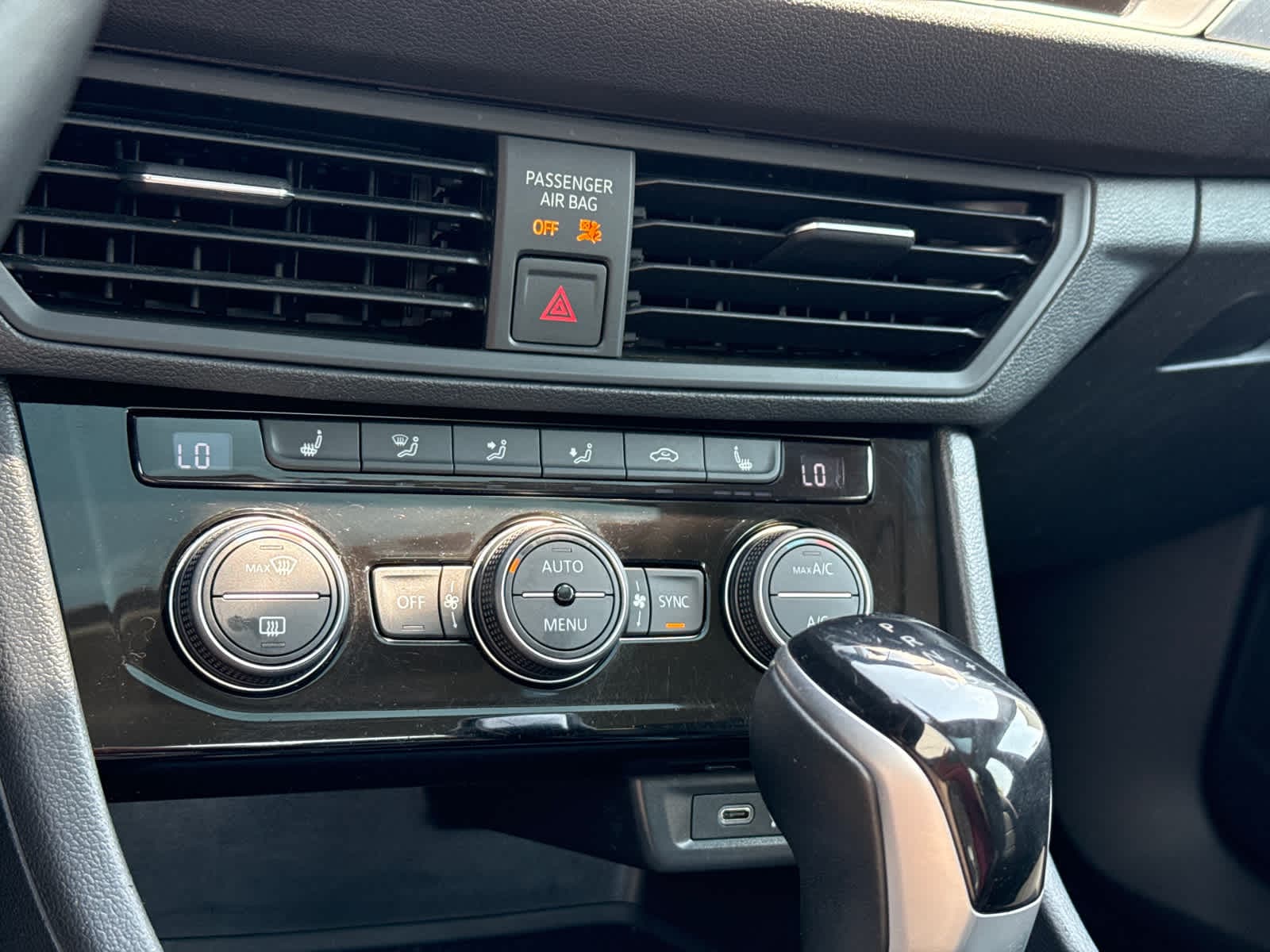 Thumbnail: 2023 Volkswagen Jetta - 18