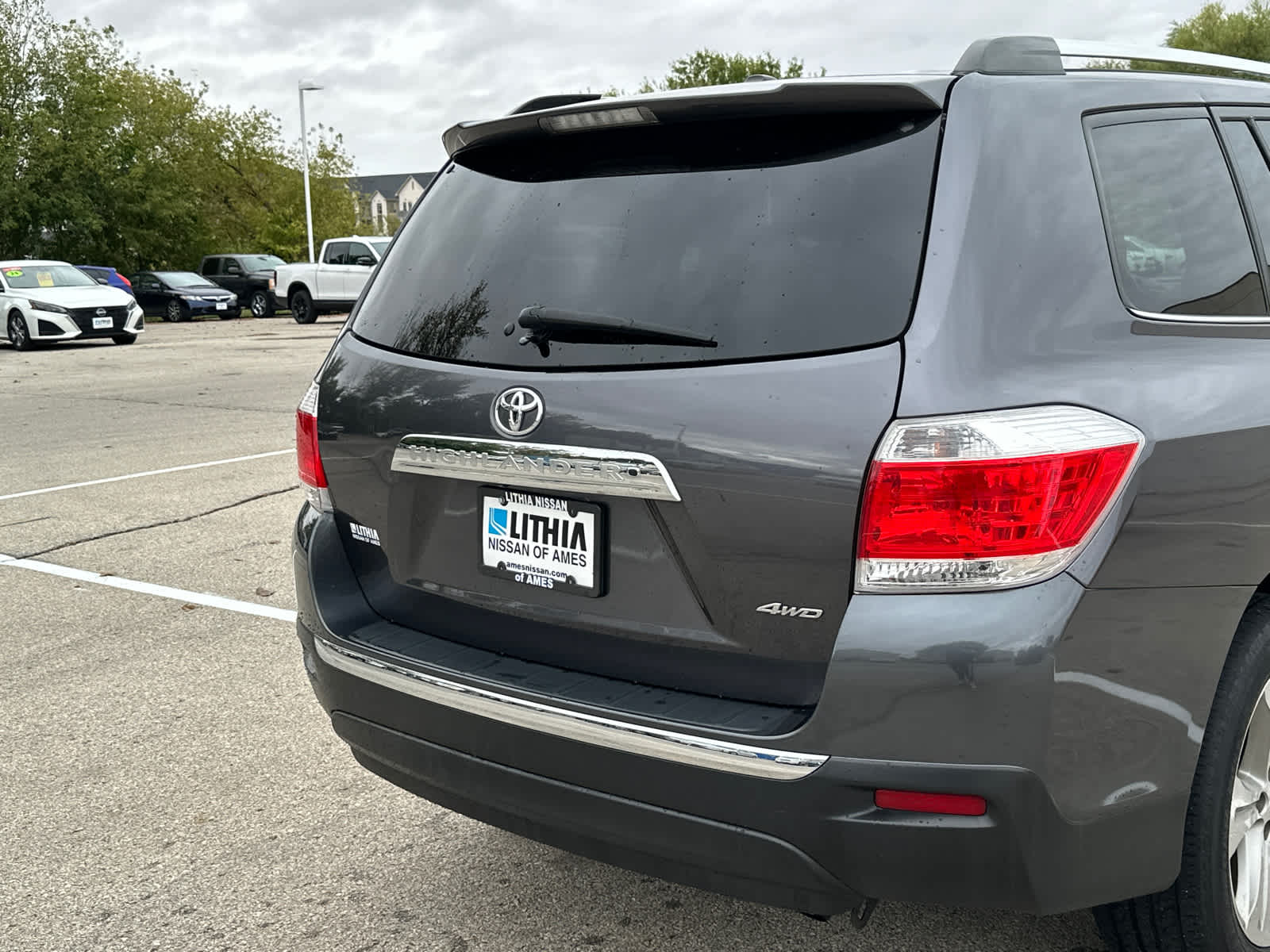 Thumbnail: 2012 Toyota Highlander - 3