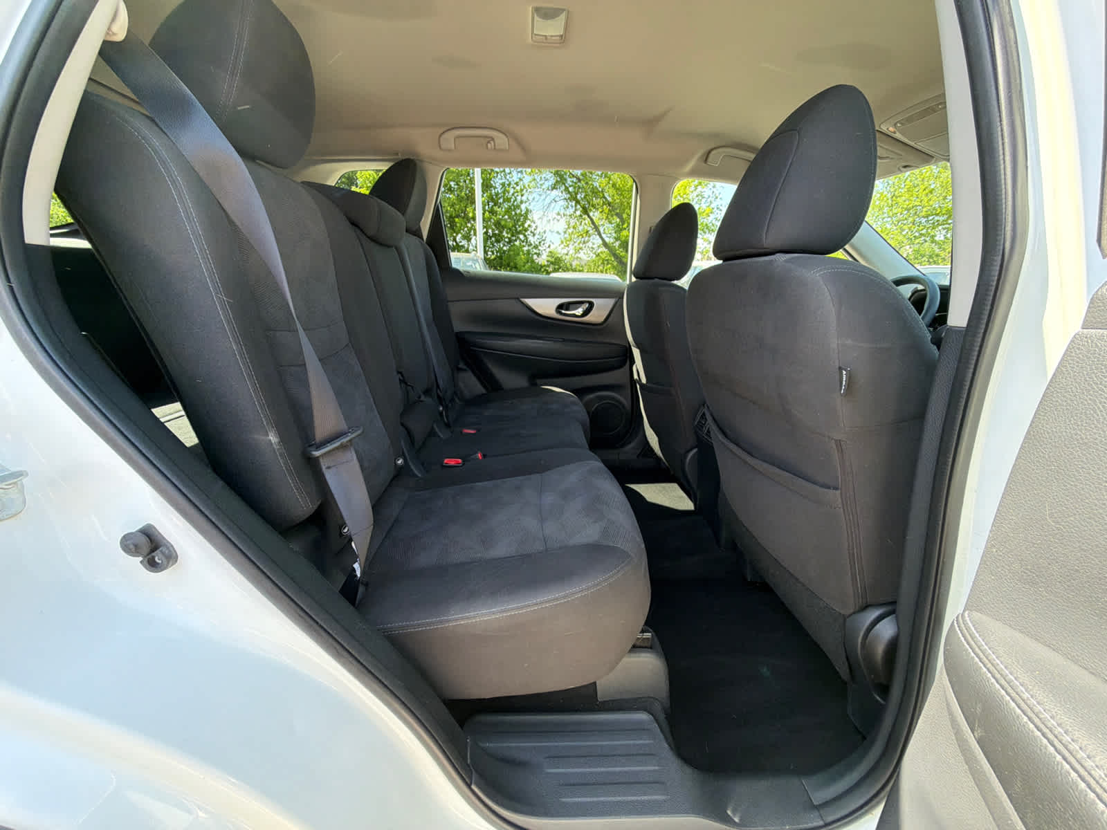 Thumbnail: 2016 Nissan Rogue - 10