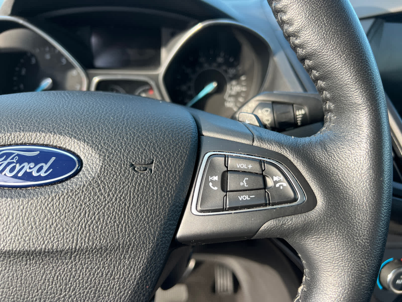 Thumbnail: 2017 Ford Escape - 21