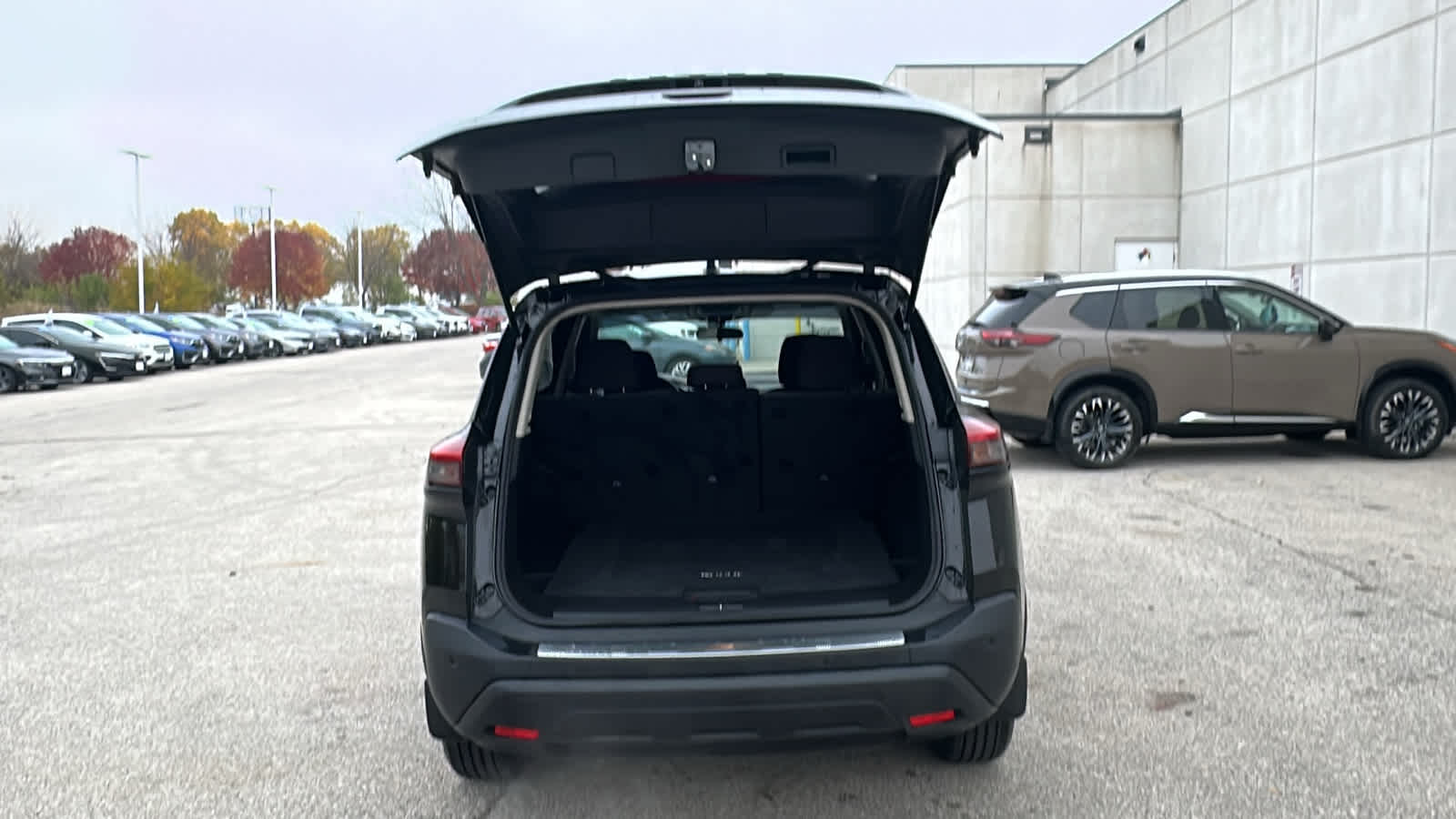 Thumbnail: 2021 Nissan Rogue - 11