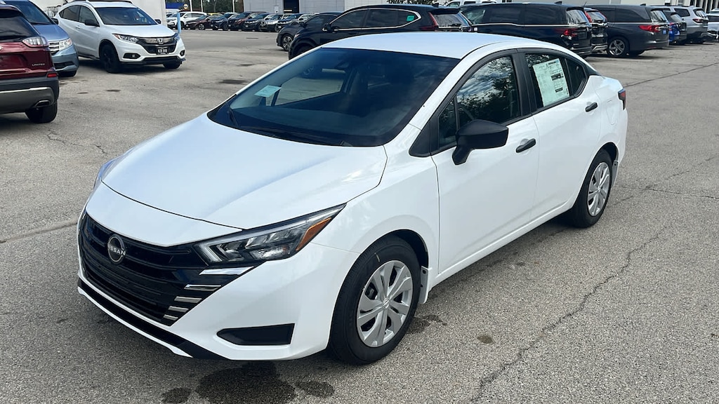 New 2025 Nissan Versa 1.6 S Sedan