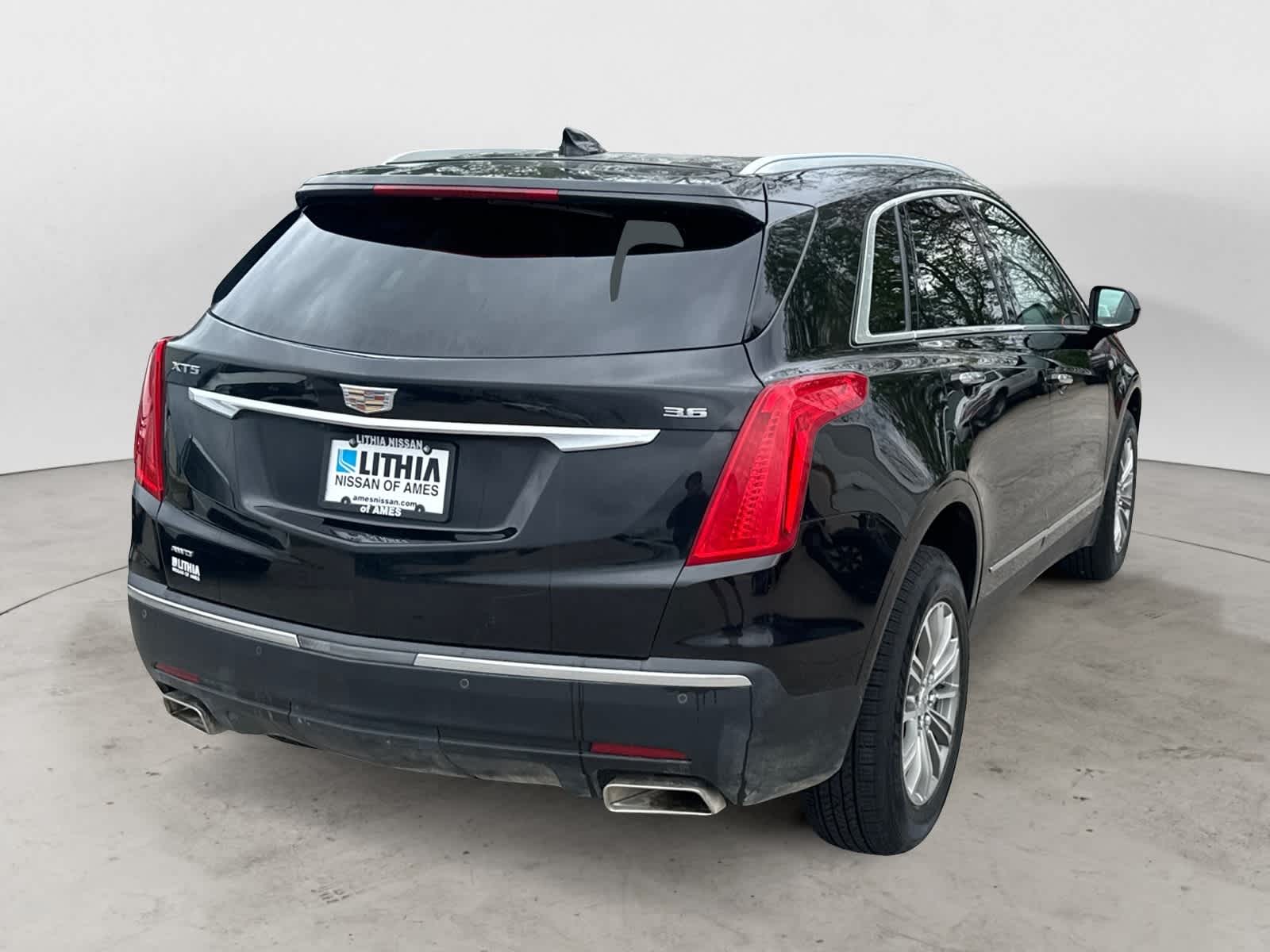 Thumbnail: 2019 Cadillac XT5 - 6