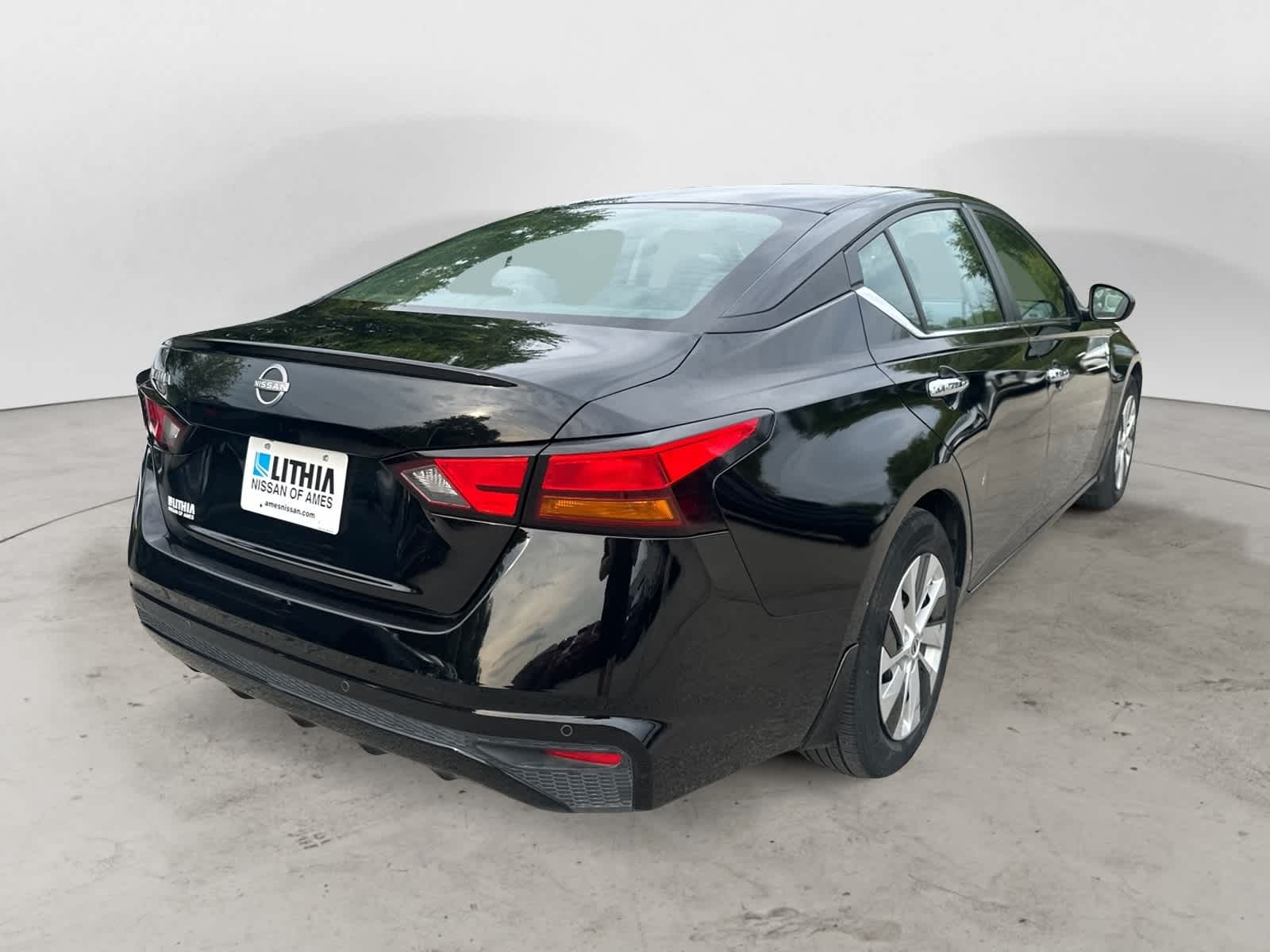 Thumbnail: 2024 Nissan Altima - 3