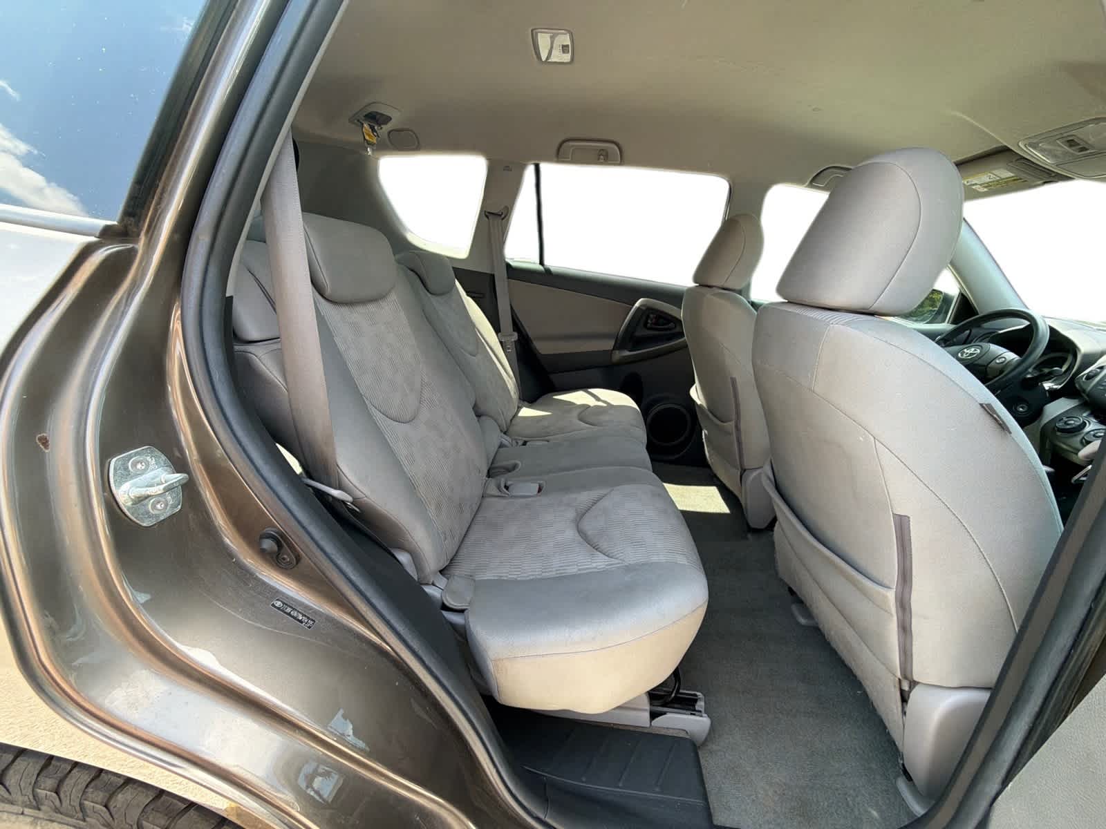 Thumbnail: 2011 Toyota RAV4 - 10