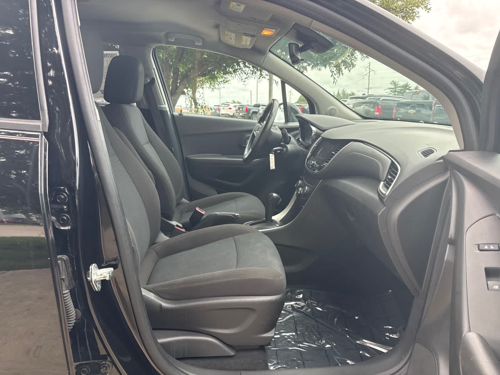 Thumbnail: 2020 Chevrolet Trax - 20