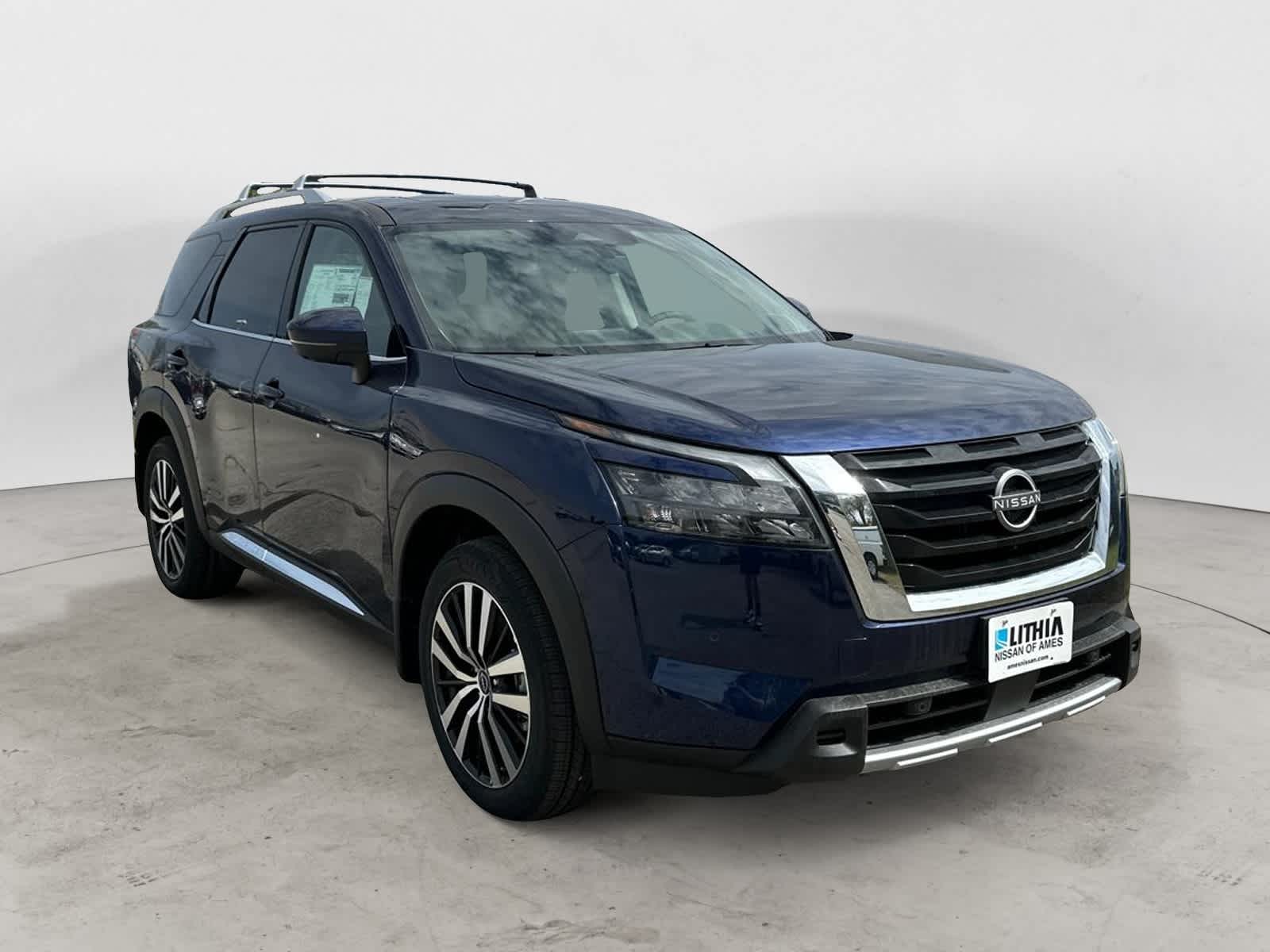 Thumbnail: 2025 Nissan Pathfinder - 4
