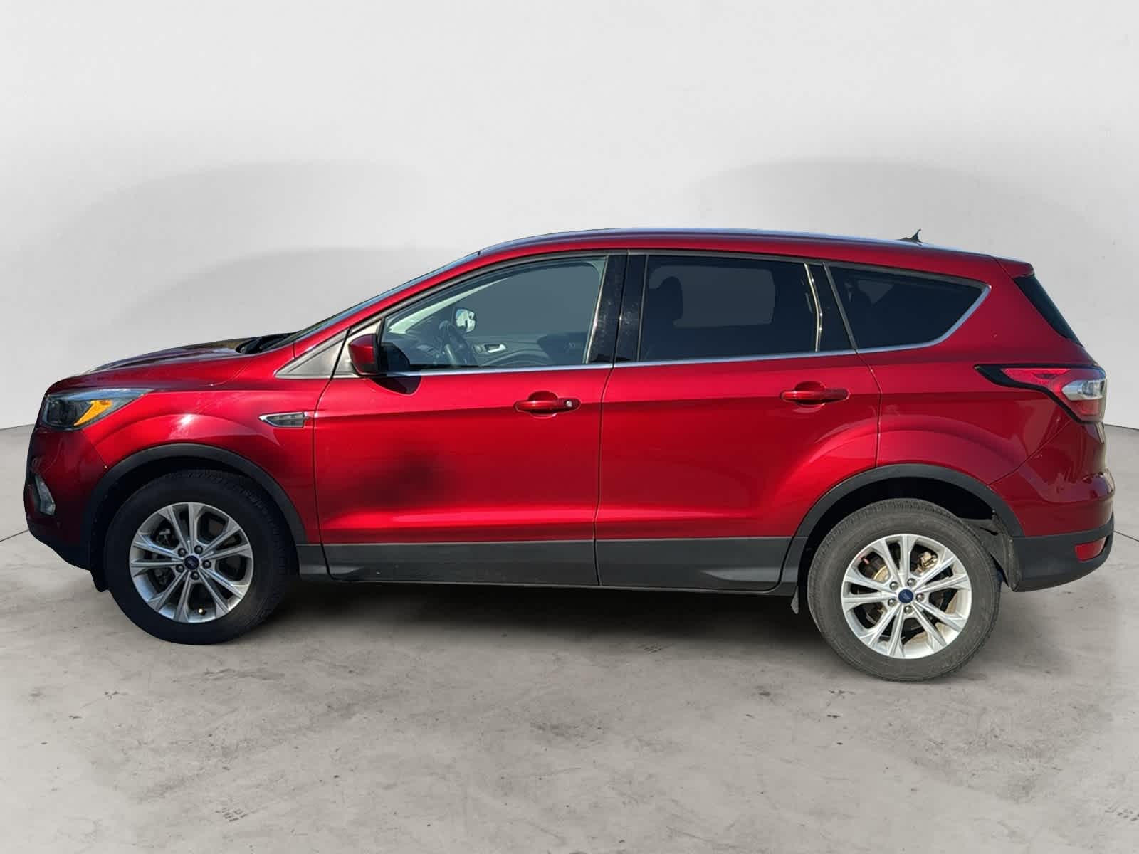 2017 Ford Escape SE photo 2
