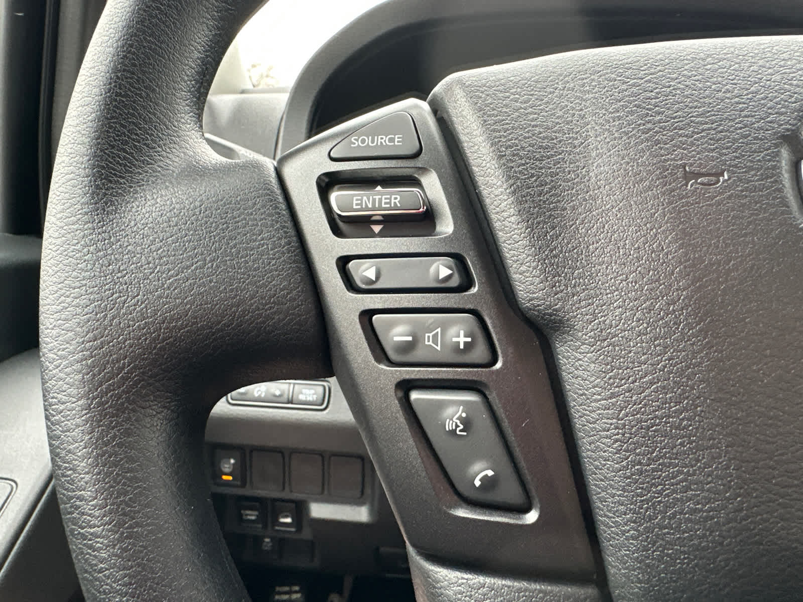 Thumbnail: 2026 Nissan Frontier - 15