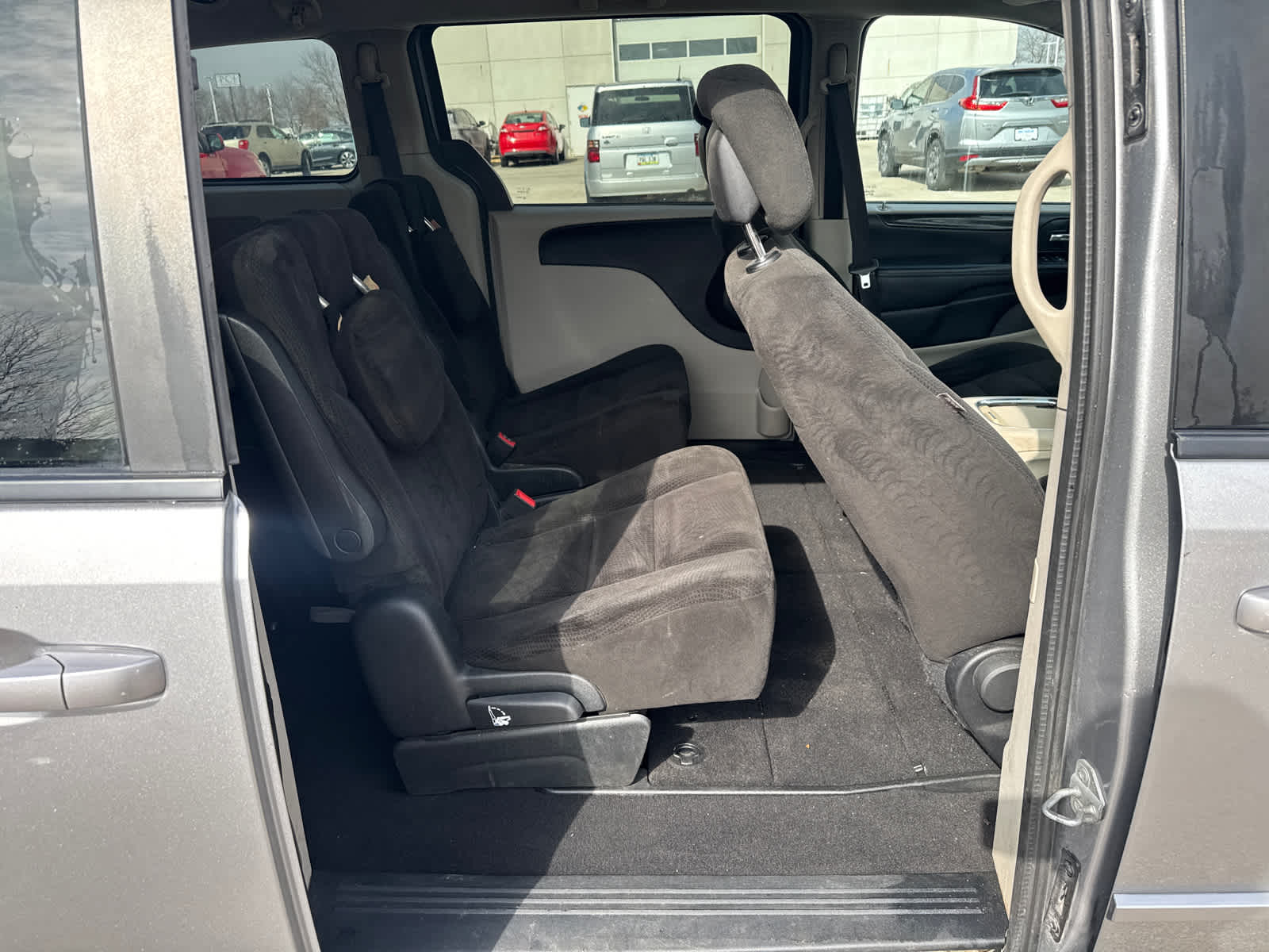 Thumbnail: 2016 Dodge Grand Caravan - 9