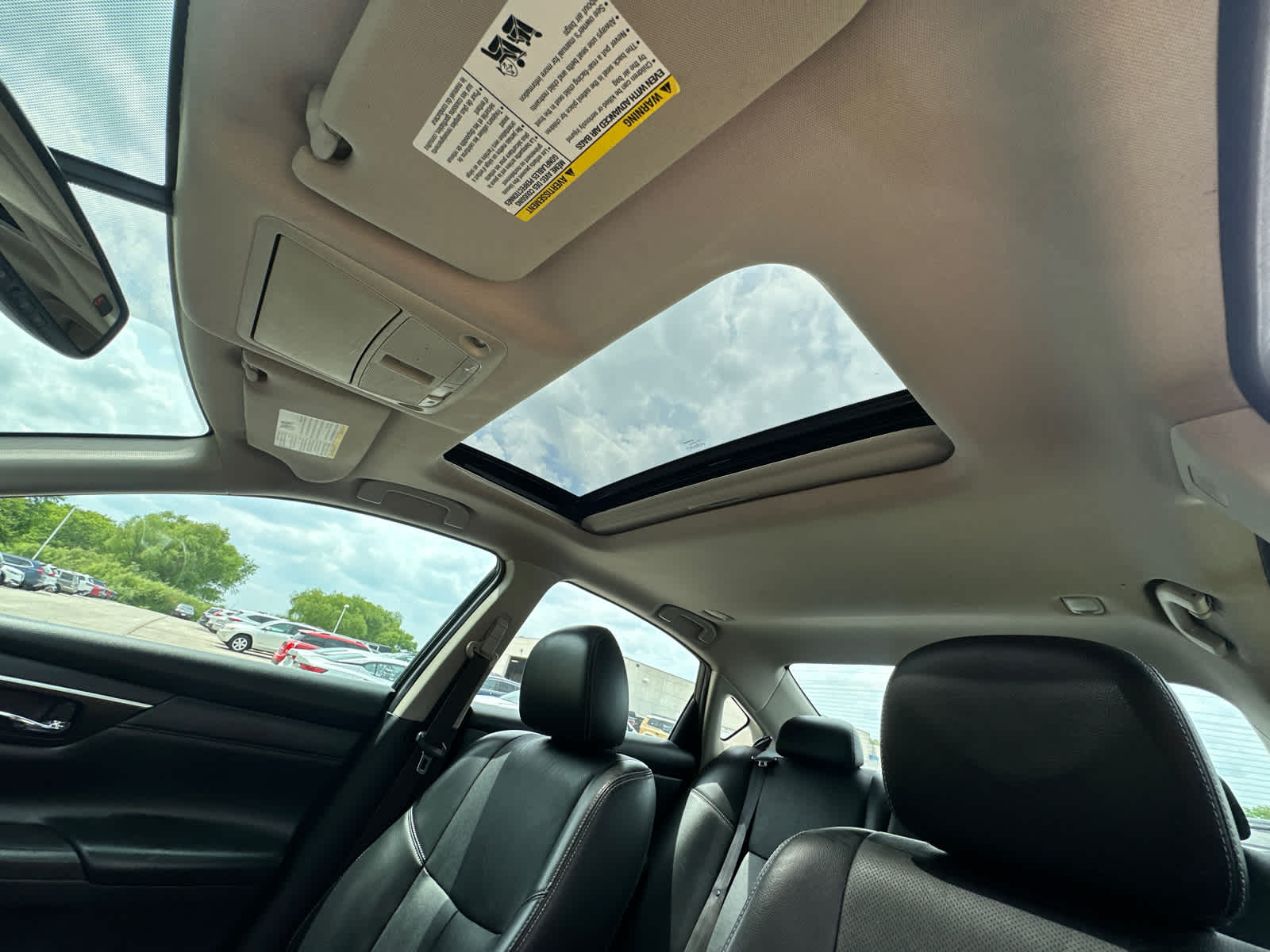 Thumbnail: 2016 Nissan Altima - 26