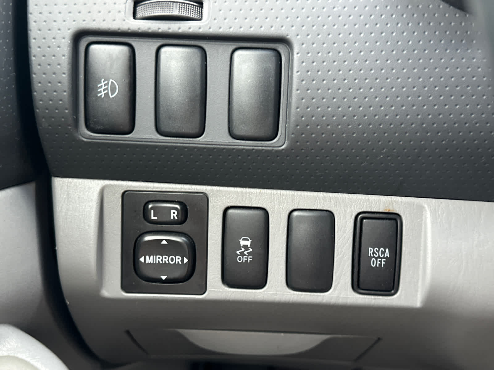 Thumbnail: 2009 Toyota Tacoma - 17