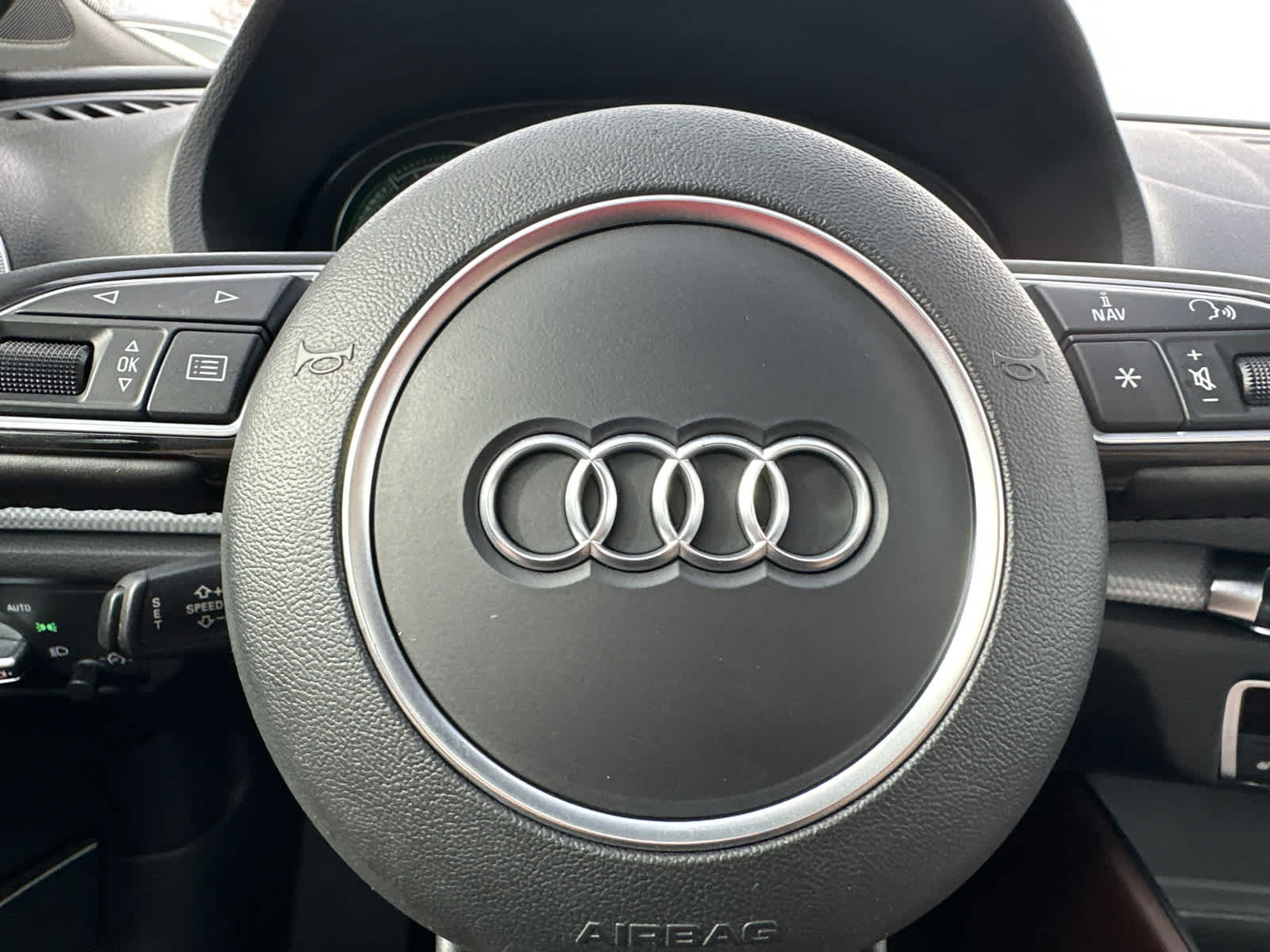 Thumbnail: 2016 Audi A3 e-tron - 22