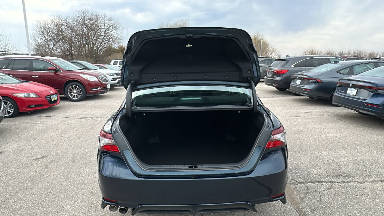 Thumbnail: 2021 Toyota Camry - 10