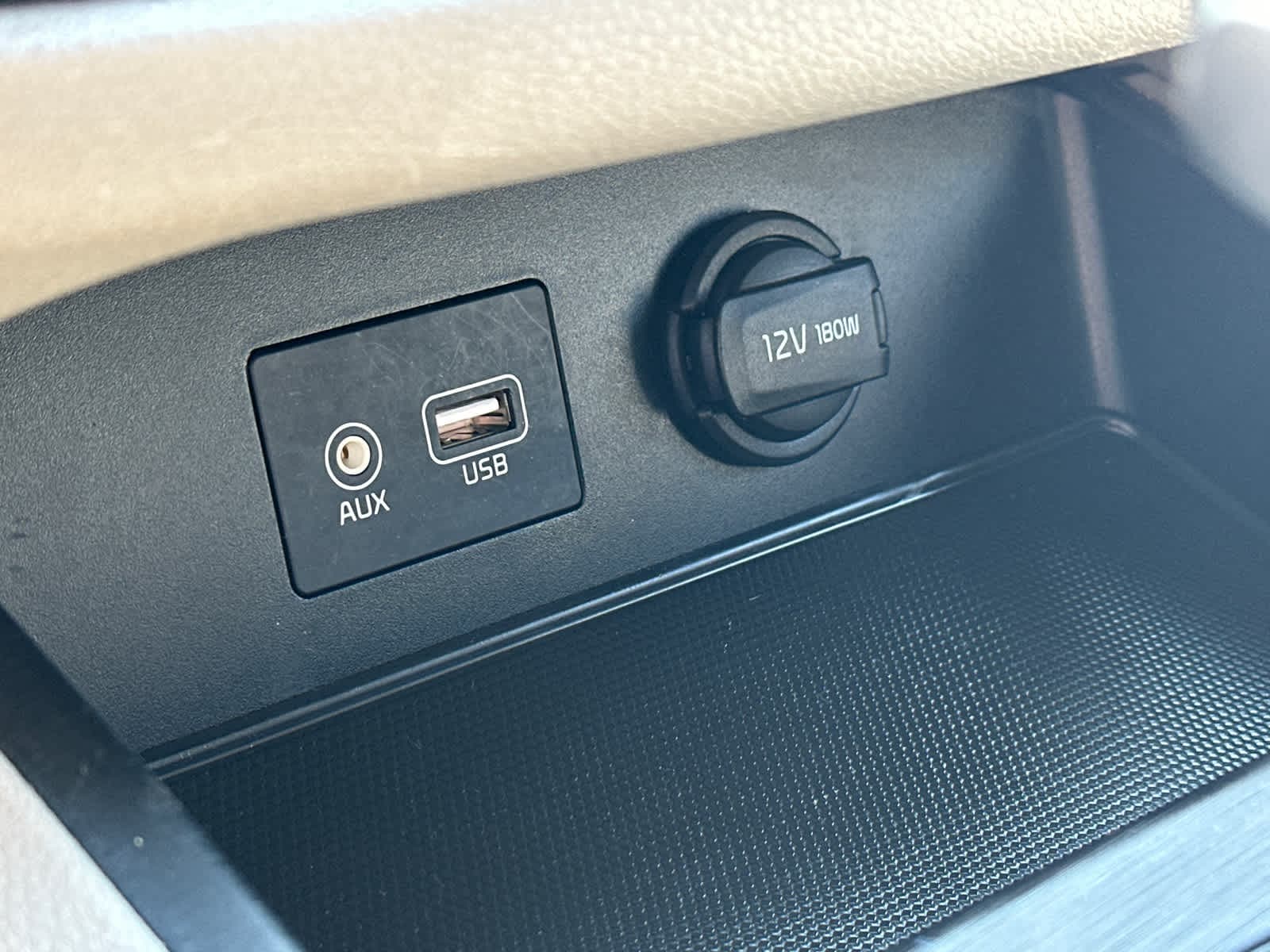 2021 Kia Sedona LX 17