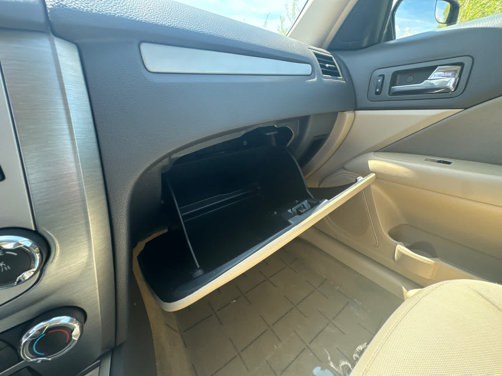 Thumbnail: 2011 Ford Fusion - 18