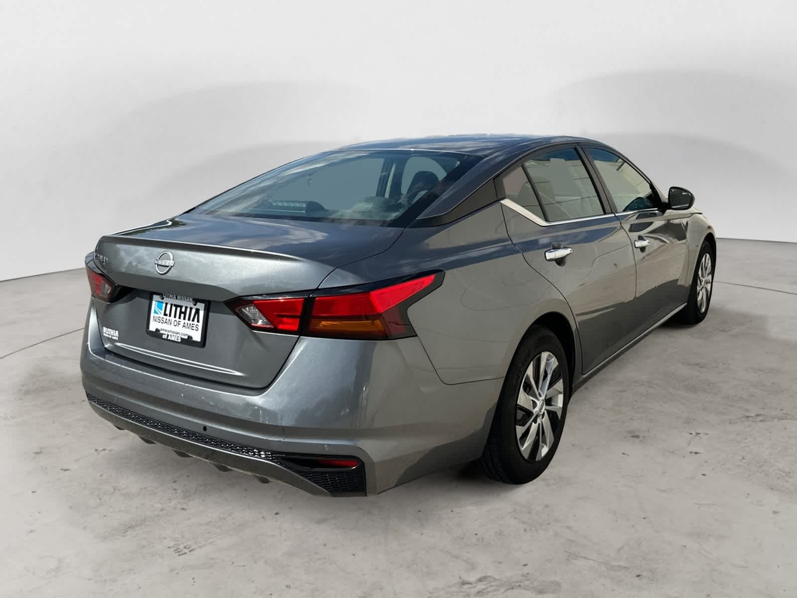 2023 Nissan Altima S photo 3