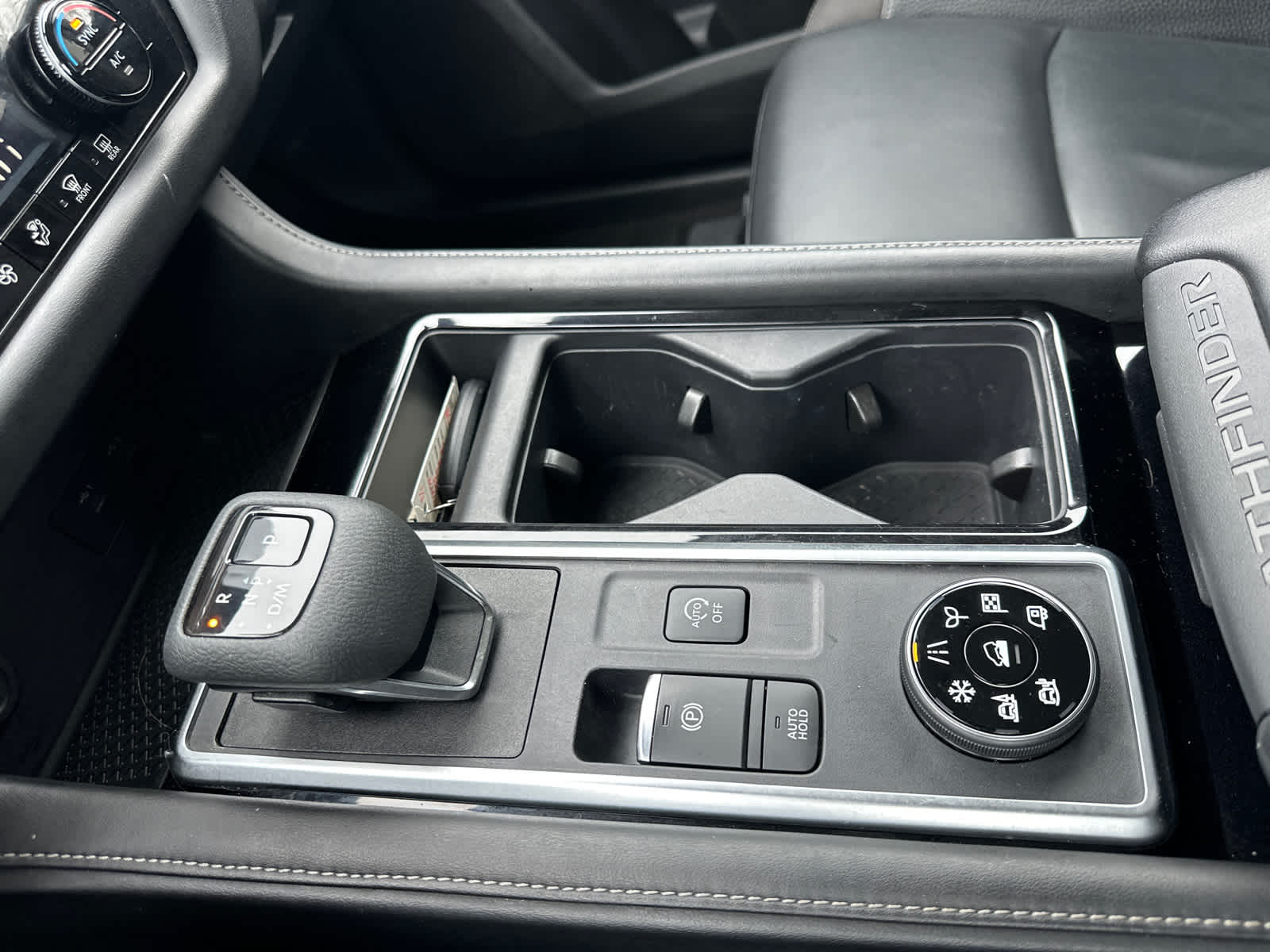 Thumbnail: 2022 Nissan Pathfinder - 28