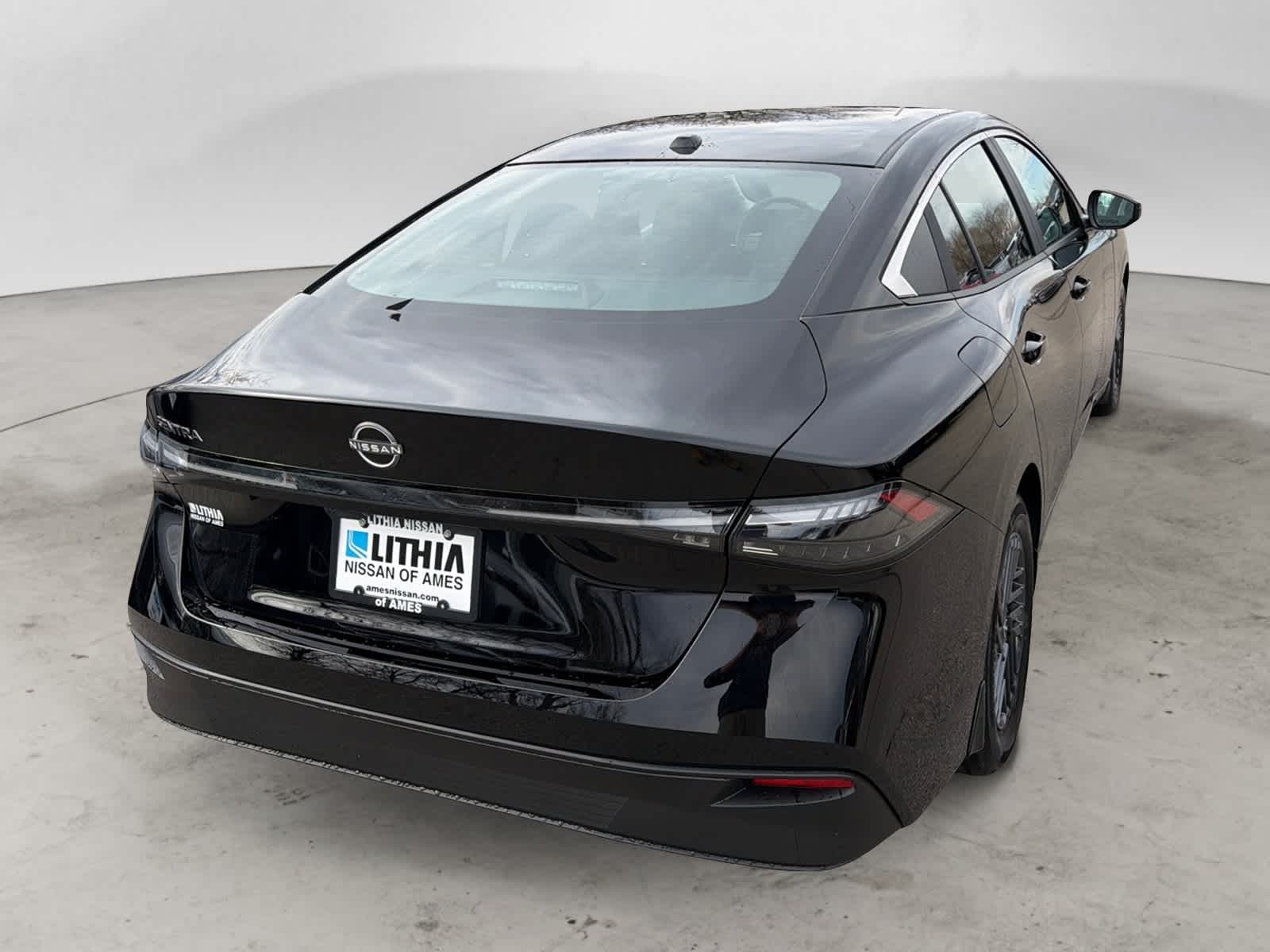 Thumbnail: 2026 Nissan Sentra - 4