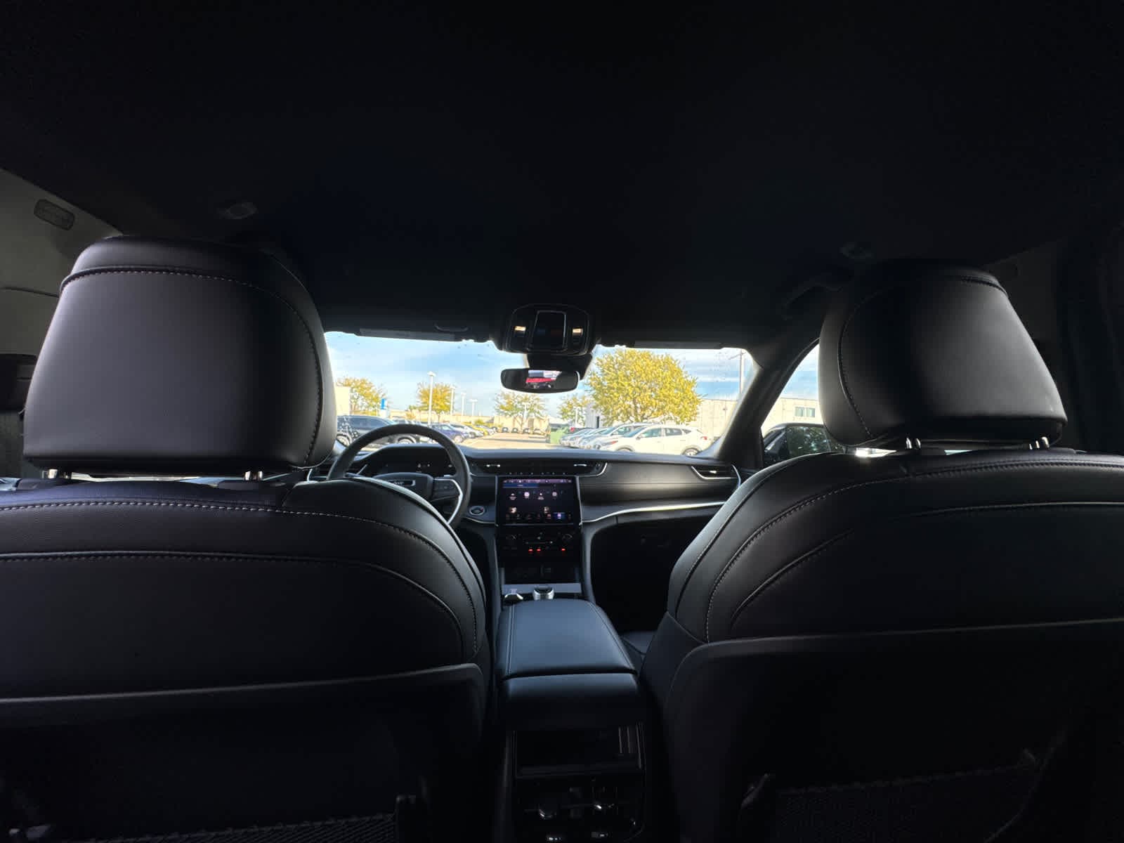 Thumbnail: 2025 Jeep Grand Cherokee - 25