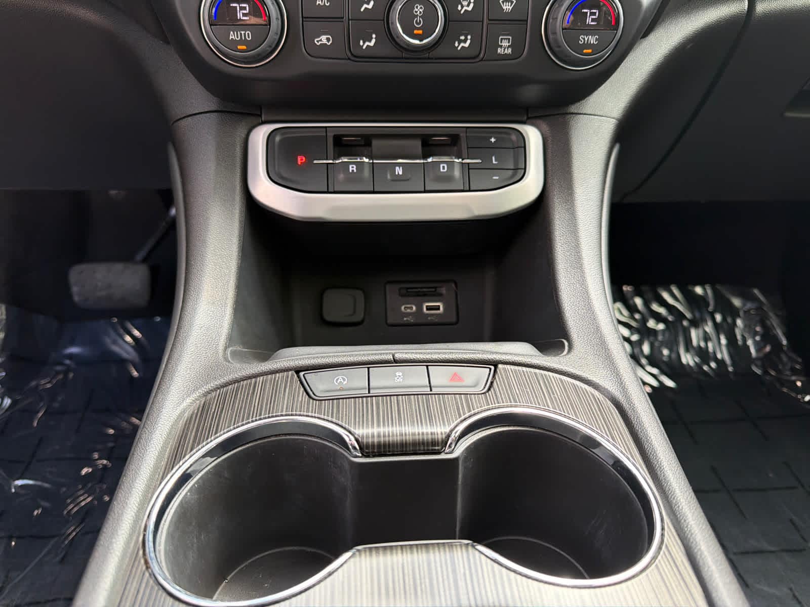 Thumbnail: 2023 GMC Acadia - 26