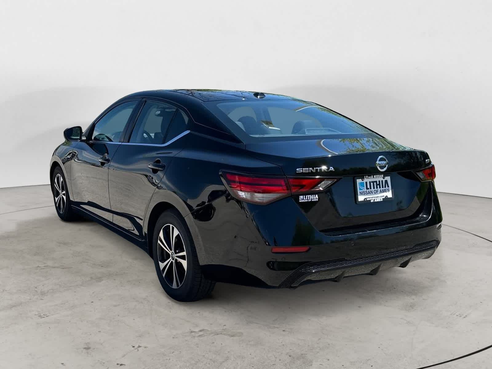 Thumbnail: 2023 Nissan Sentra - 4