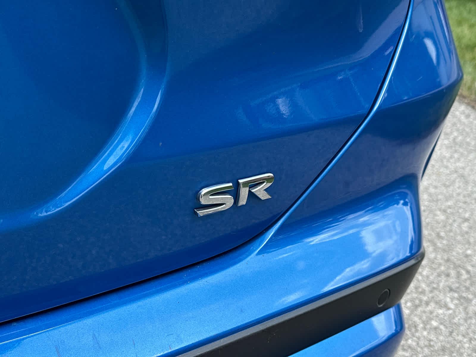 2022 Nissan Kicks SR 9