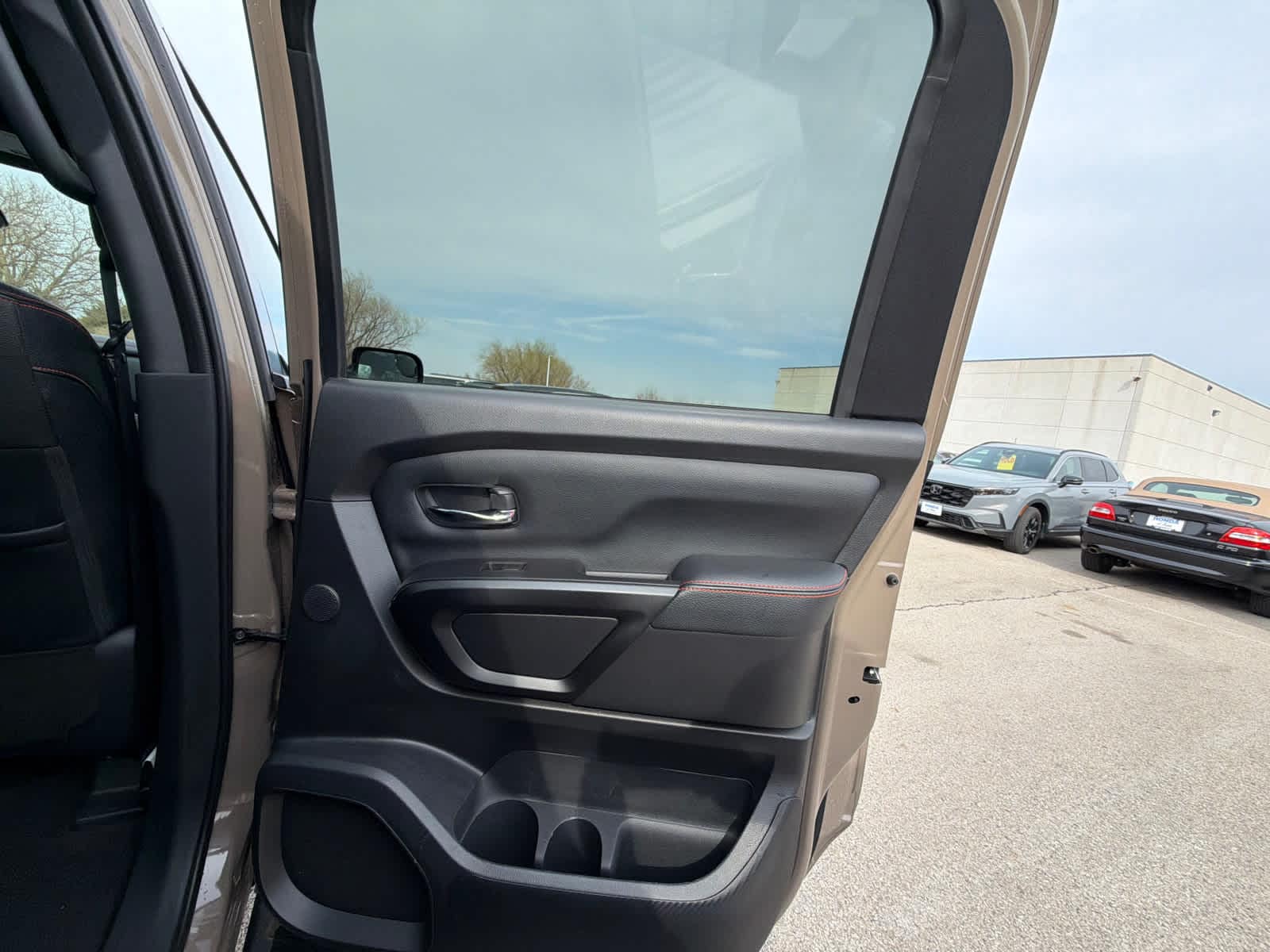 Thumbnail: 2023 Nissan Titan - 9