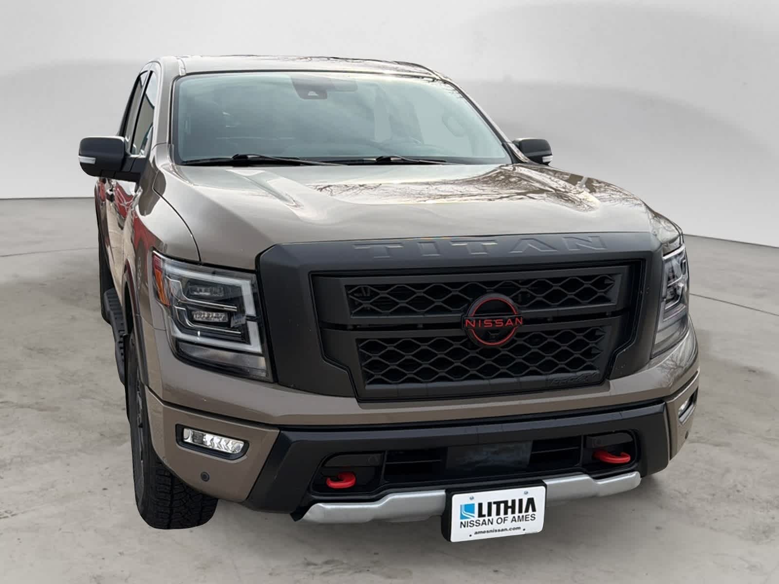 Thumbnail: 2023 Nissan Titan - 6