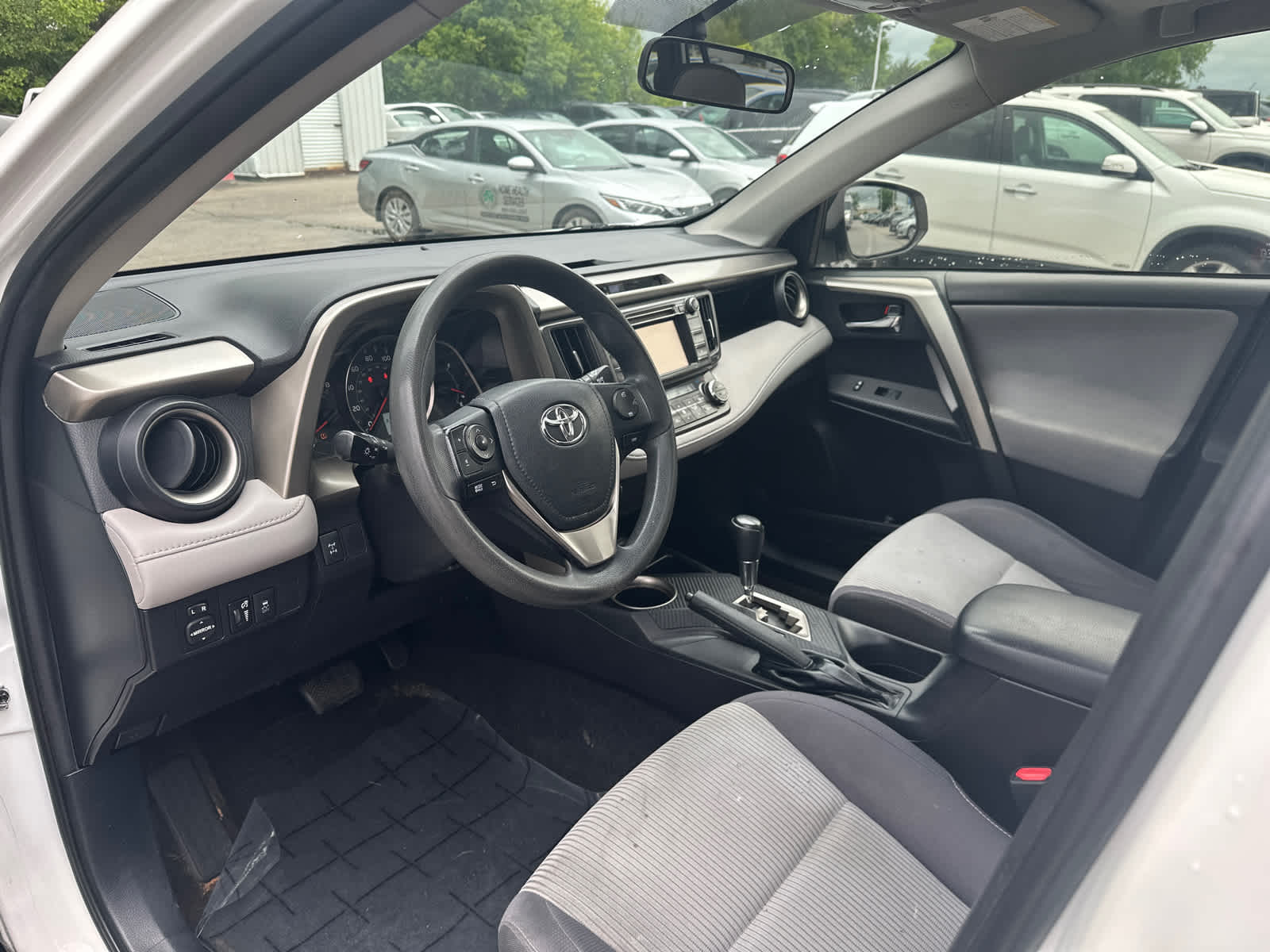 Thumbnail: 2014 Toyota RAV4 - 14