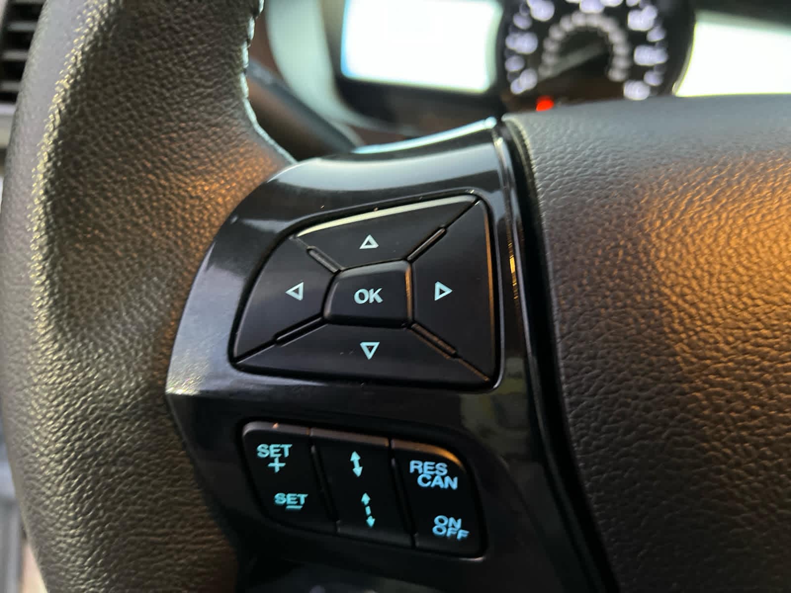 Thumbnail: 2018 Ford Explorer - 18