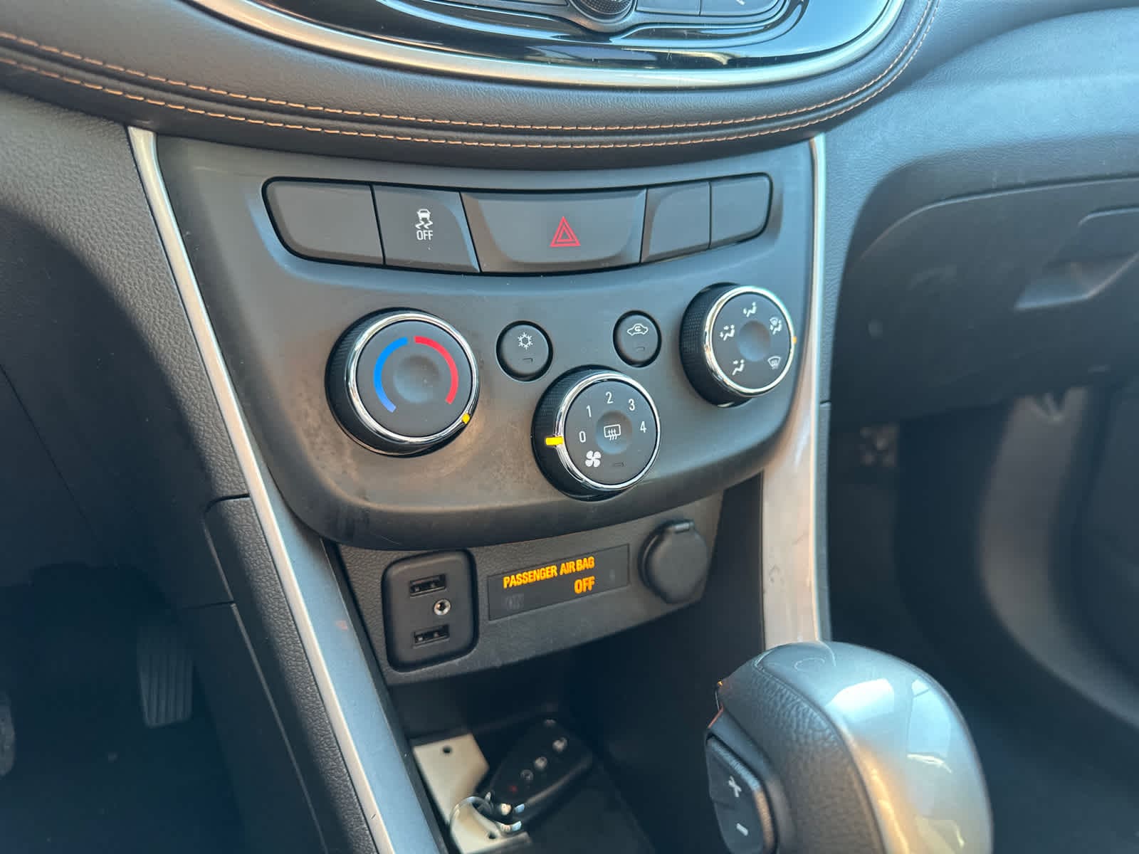 Thumbnail: 2019 Chevrolet Trax - 23