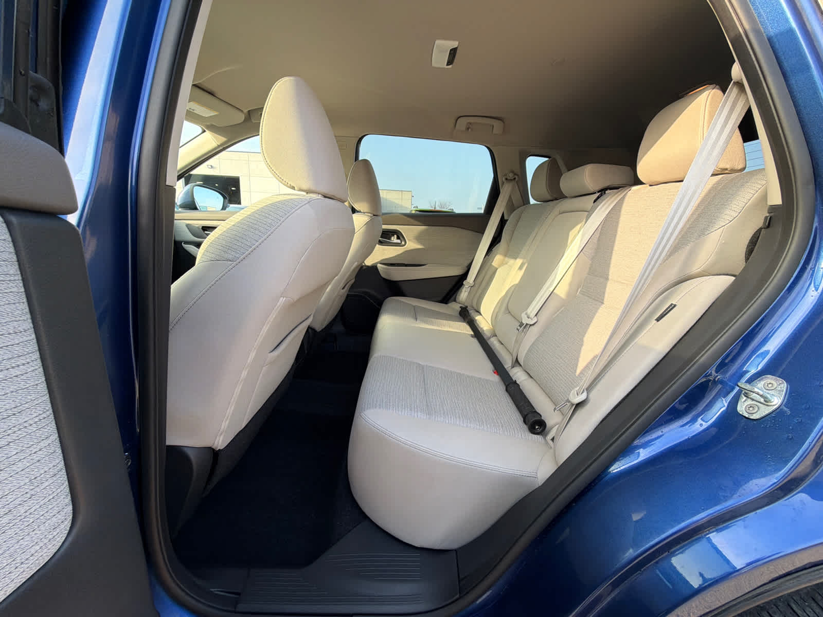 Thumbnail: 2022 Nissan Rogue - 15