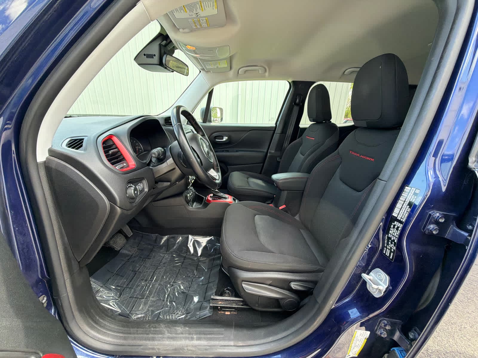 Thumbnail: 2017 Jeep Renegade - 16
