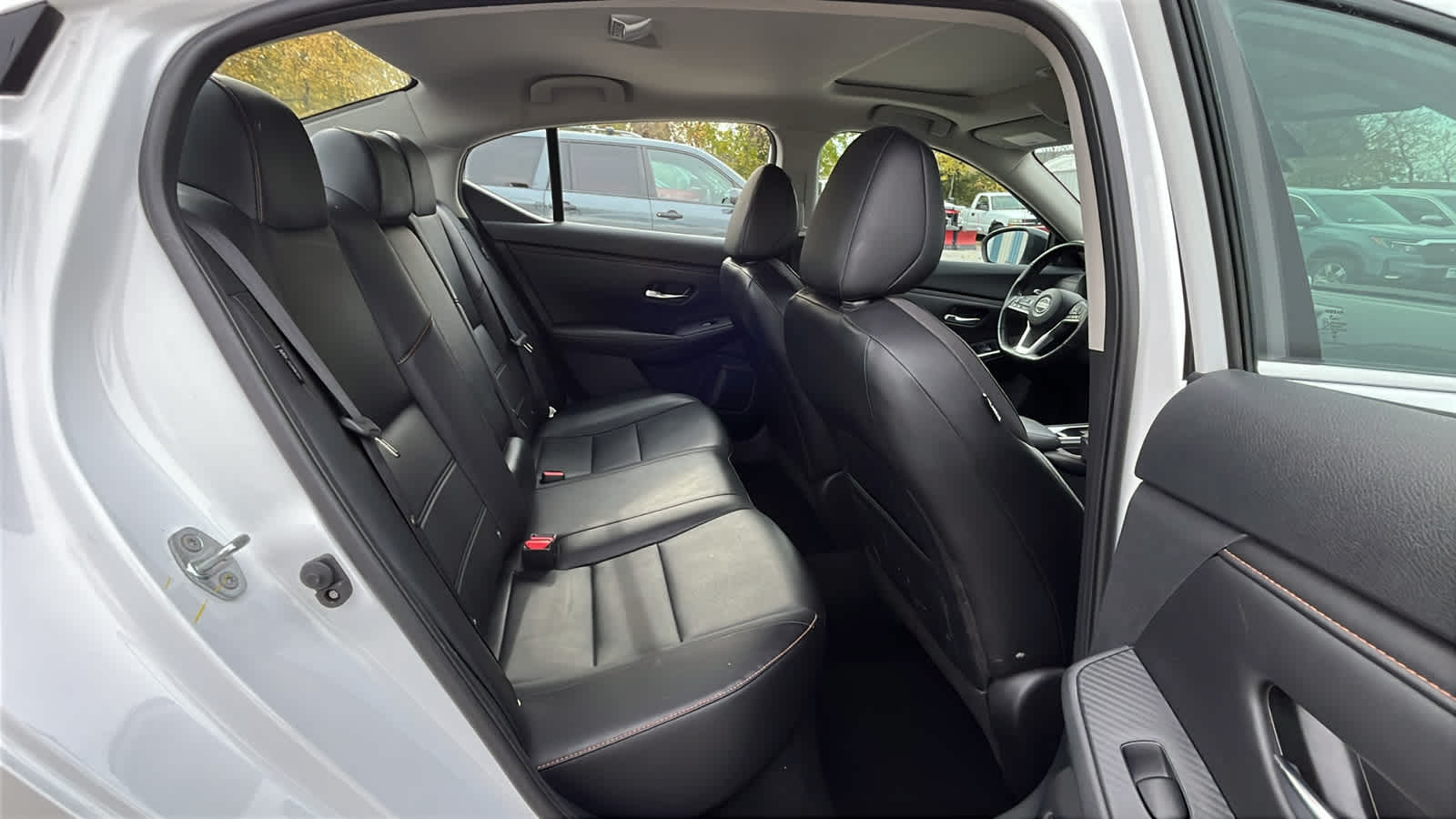 Thumbnail: 2022 Nissan Sentra - 10