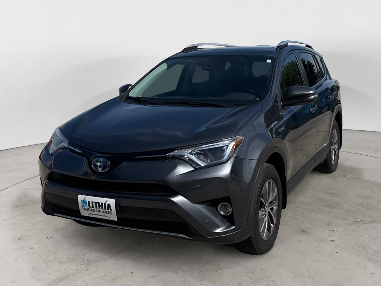 Thumbnail: 2016 Toyota RAV4 - 1