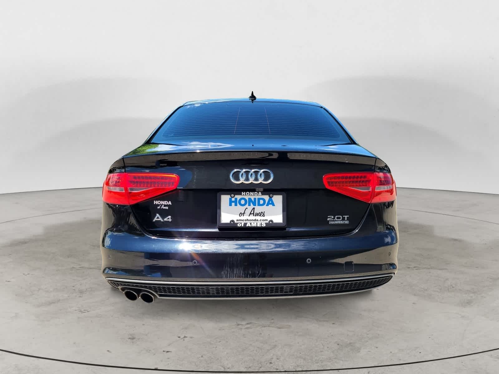 Thumbnail: 2016 Audi A4 - 4