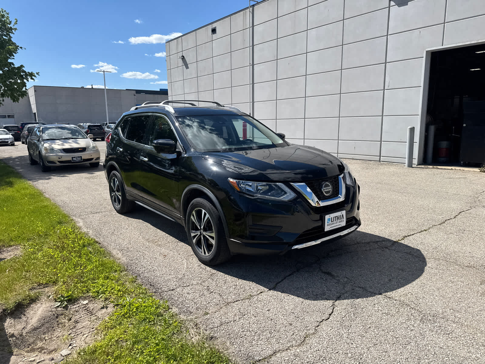 Thumbnail: 2020 Nissan Rogue - 7