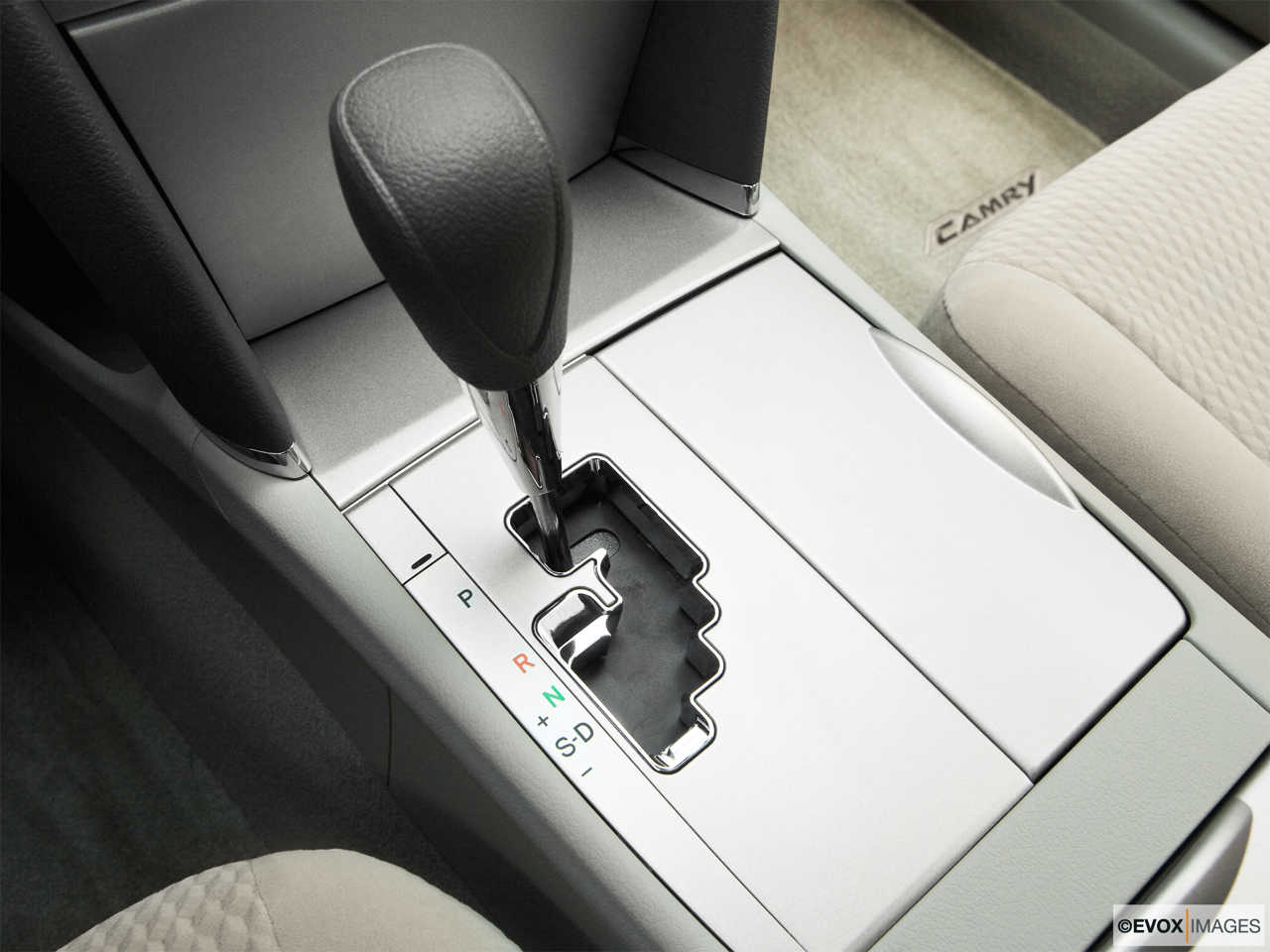 Thumbnail: 2010 Toyota Camry - 13