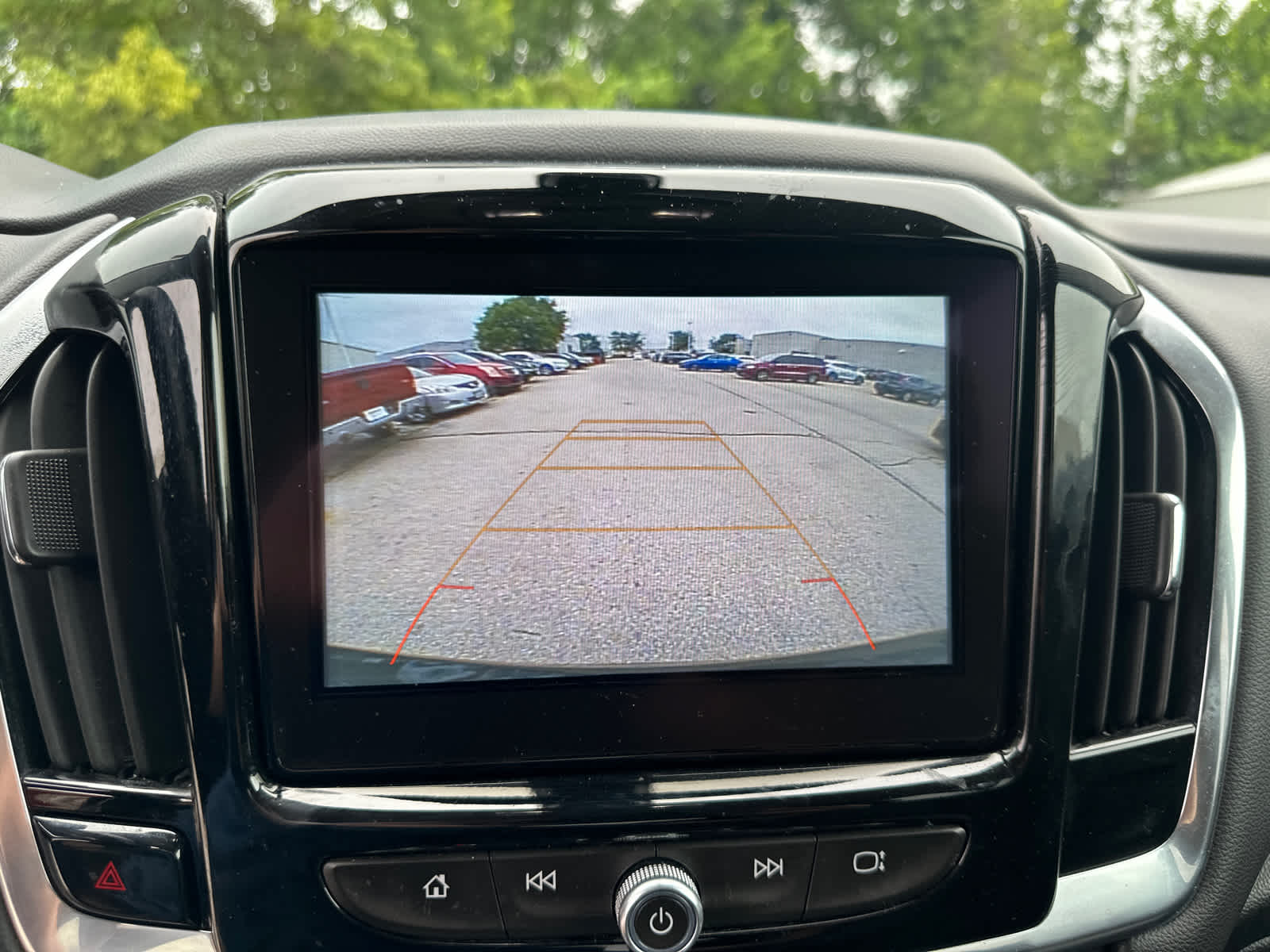 Thumbnail: 2018 Chevrolet Traverse - 22