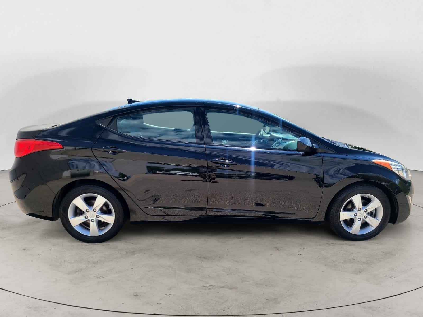 Thumbnail: 2013 Hyundai Elantra - 4