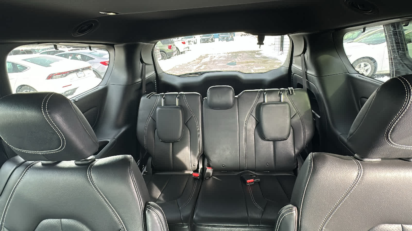 Thumbnail: 2021 Chrysler Pacifica - 9