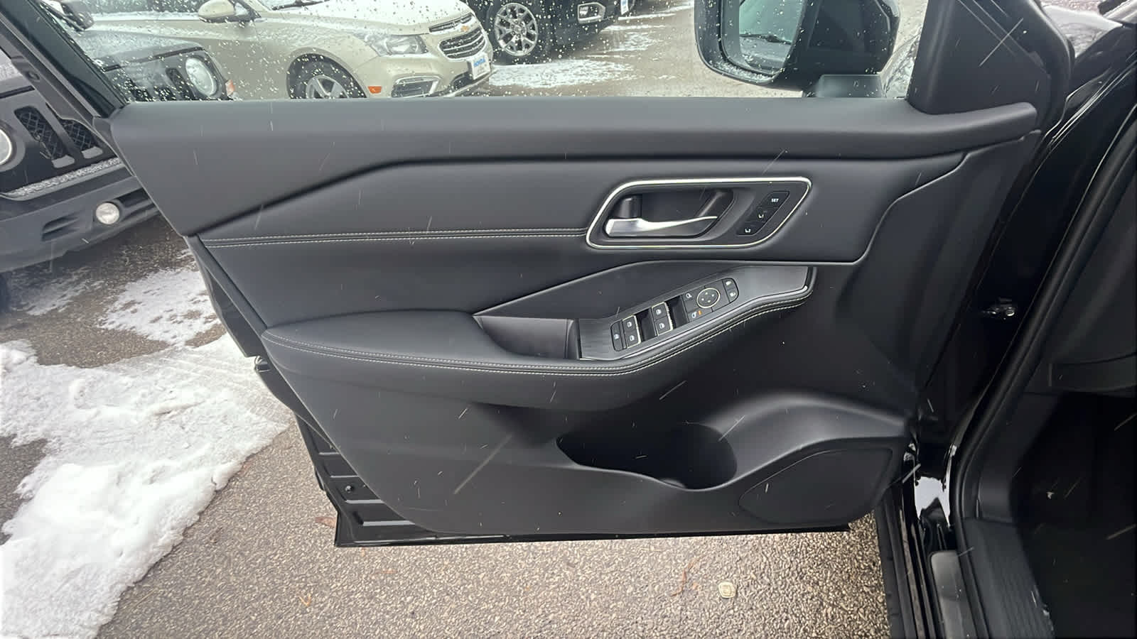 Thumbnail: 2026 Nissan Rogue - 14